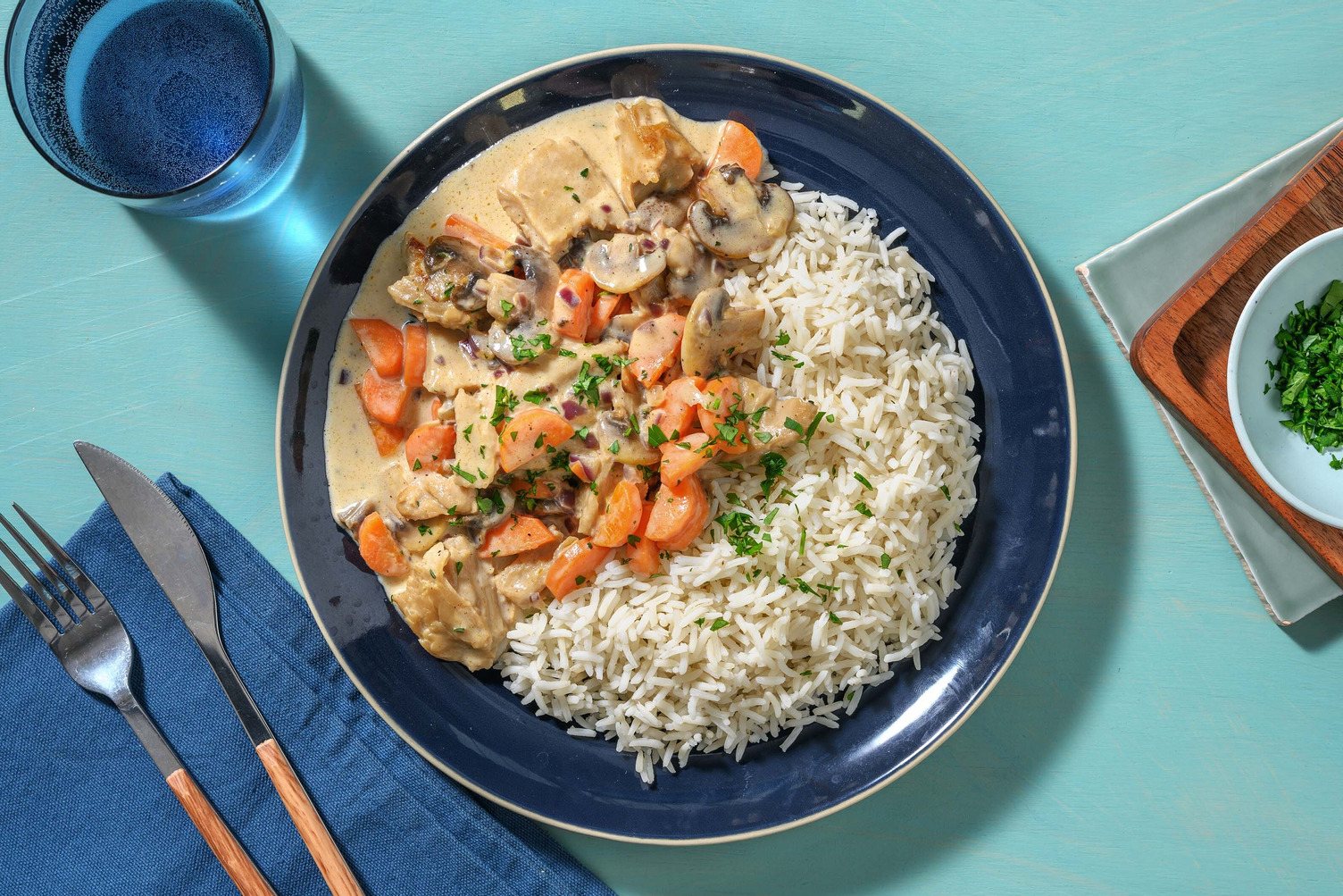 Cremige Jägerpfanne mit veganen Filetstücken