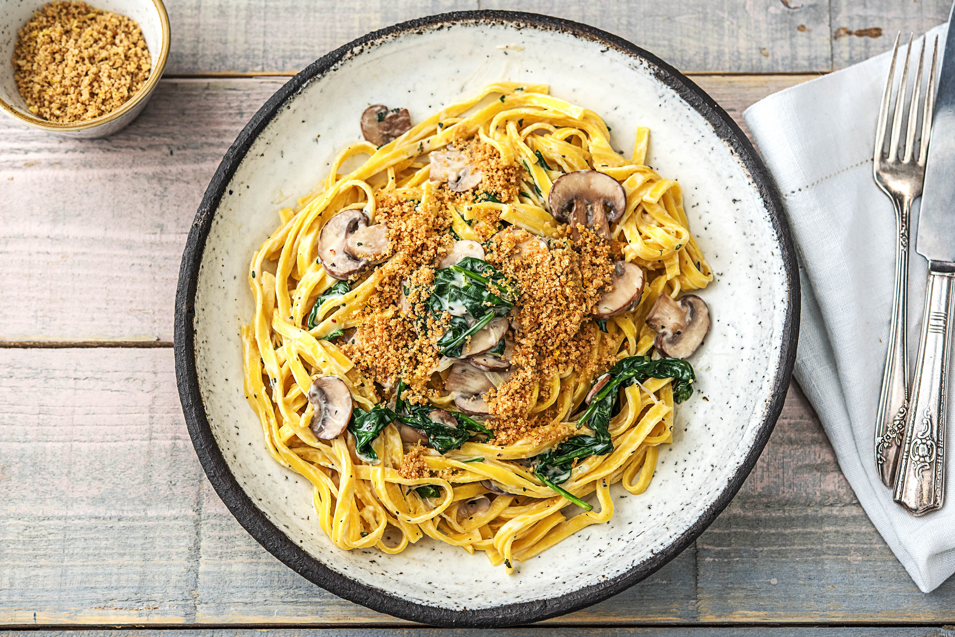 Cremige Tagliatelle mit Champignons,