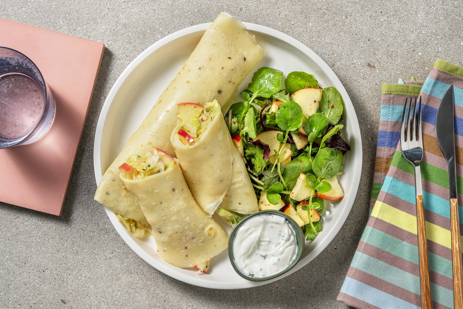 Crêpes mit würziger Apfel-Weisskohl-Füllung