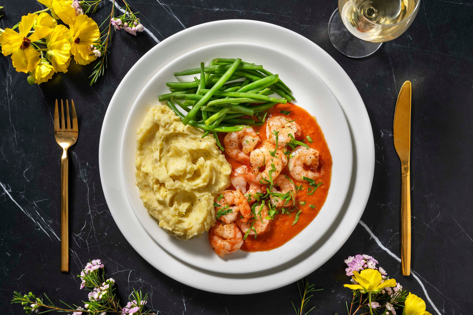 Crevettes et sauce tomate maison