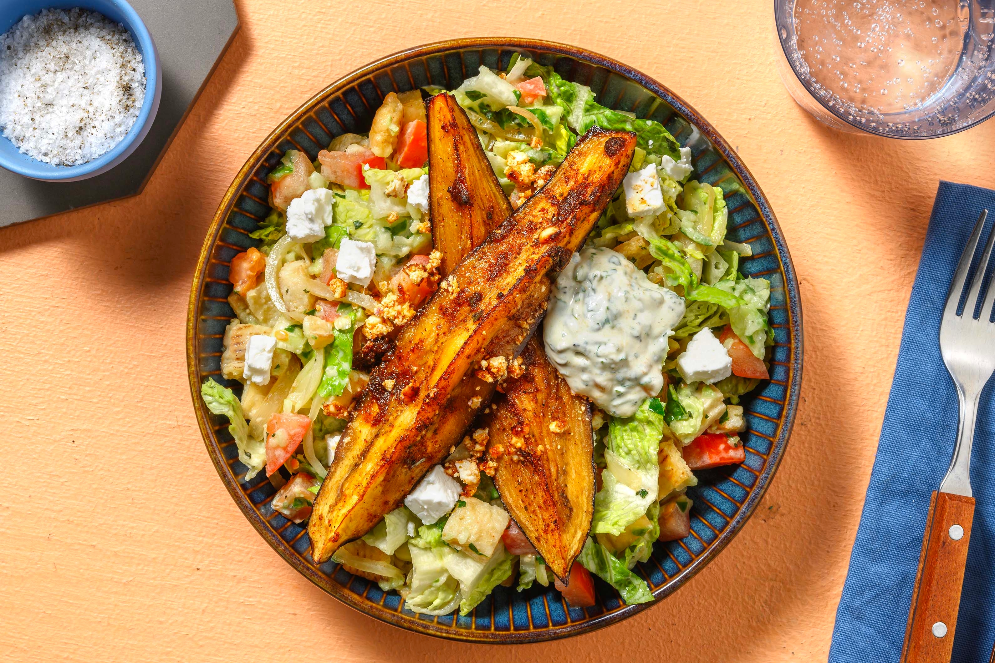 Fattoush! Orientalischer Brotsalat