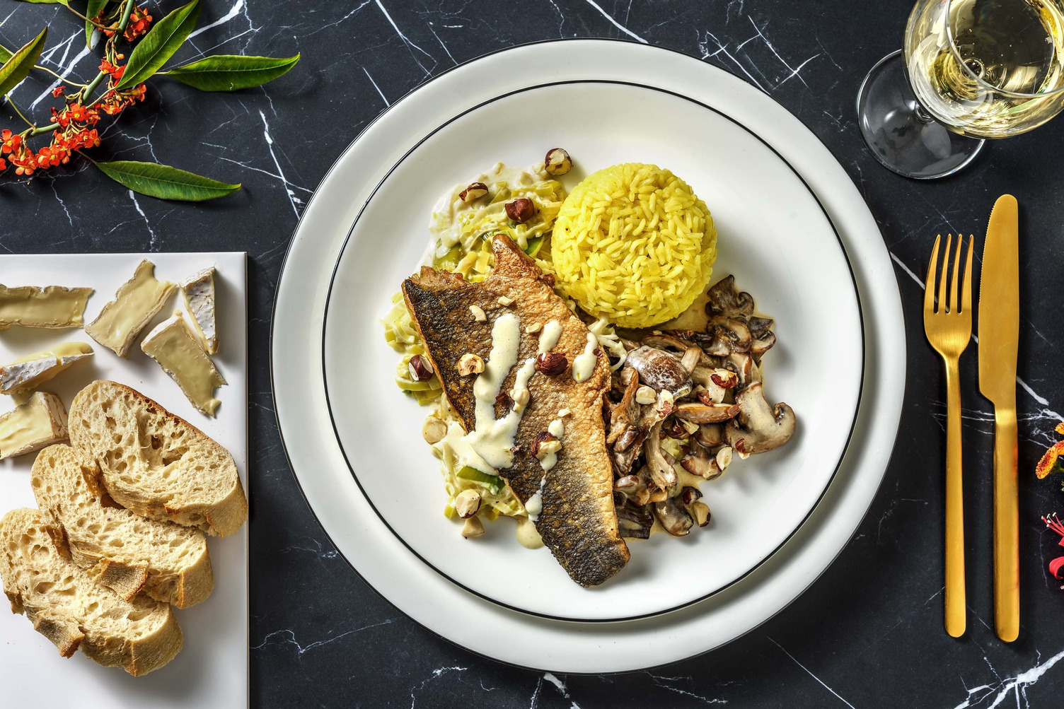 Filet de bar à la normande & fondue de poireaux