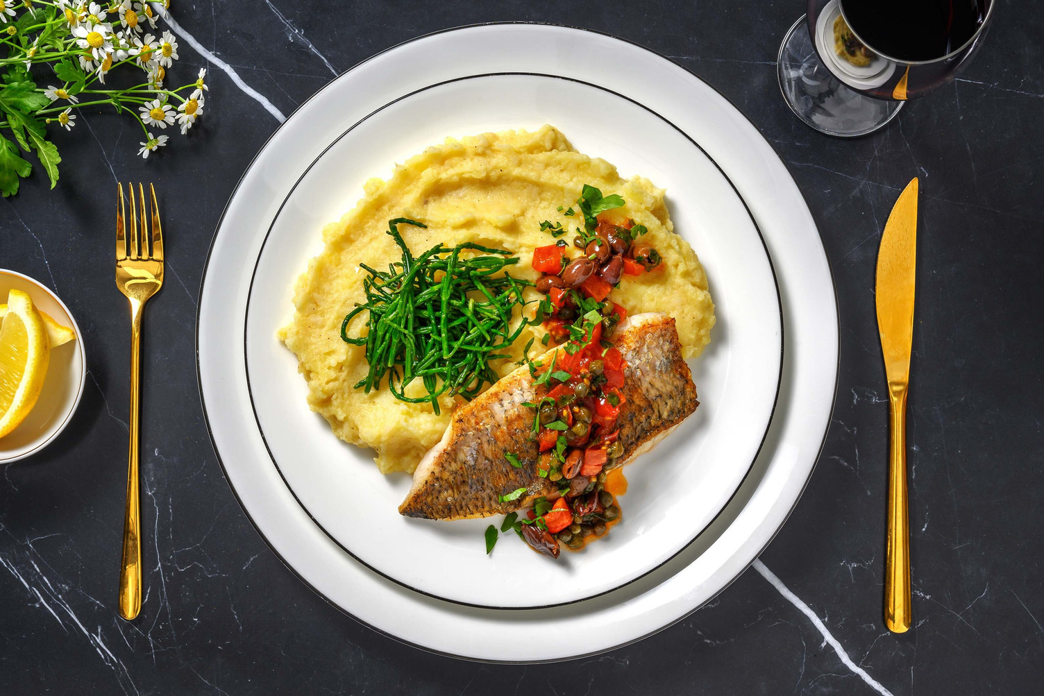 Zeebaars met kappertjes en zeekraal