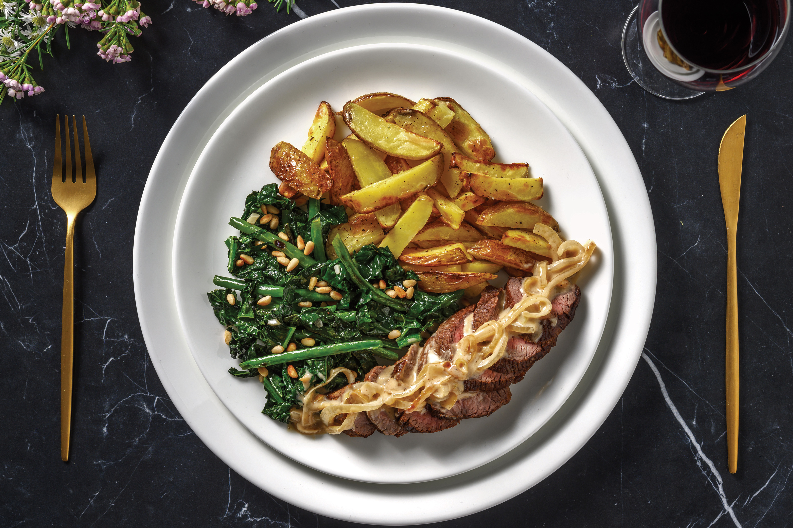 Fillet Steak & Onion-Peppercorn Sauce