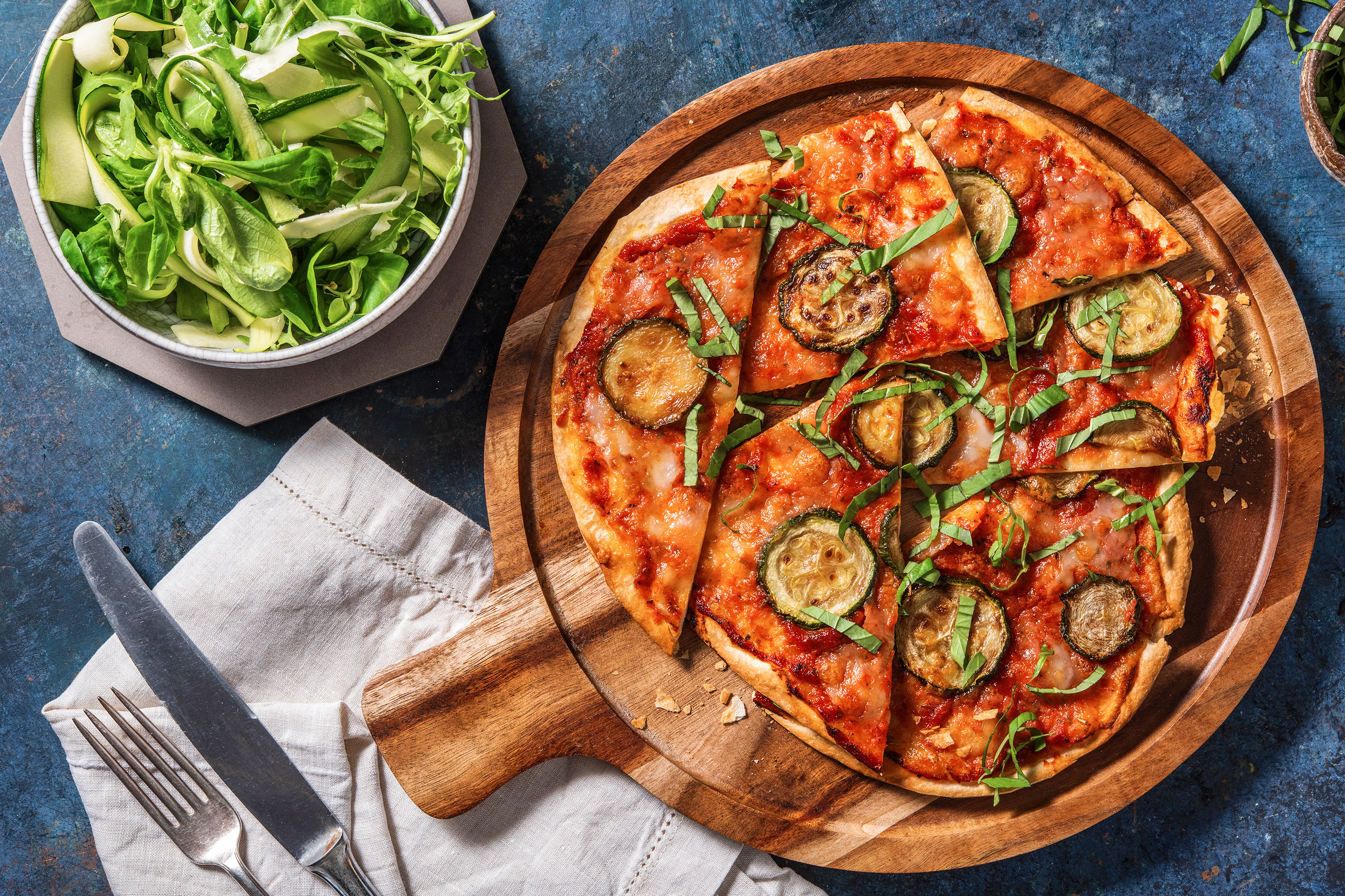 Flammekueche à la mozzarella de bufflonne et aux courgettes