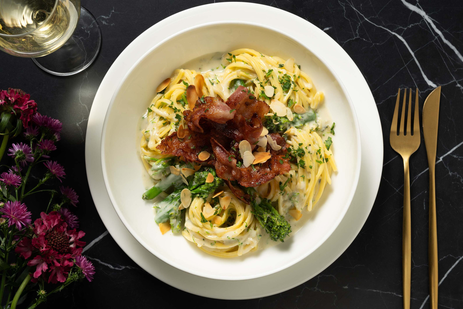 Frische Linguine in Blauschimmelkäsesoße 