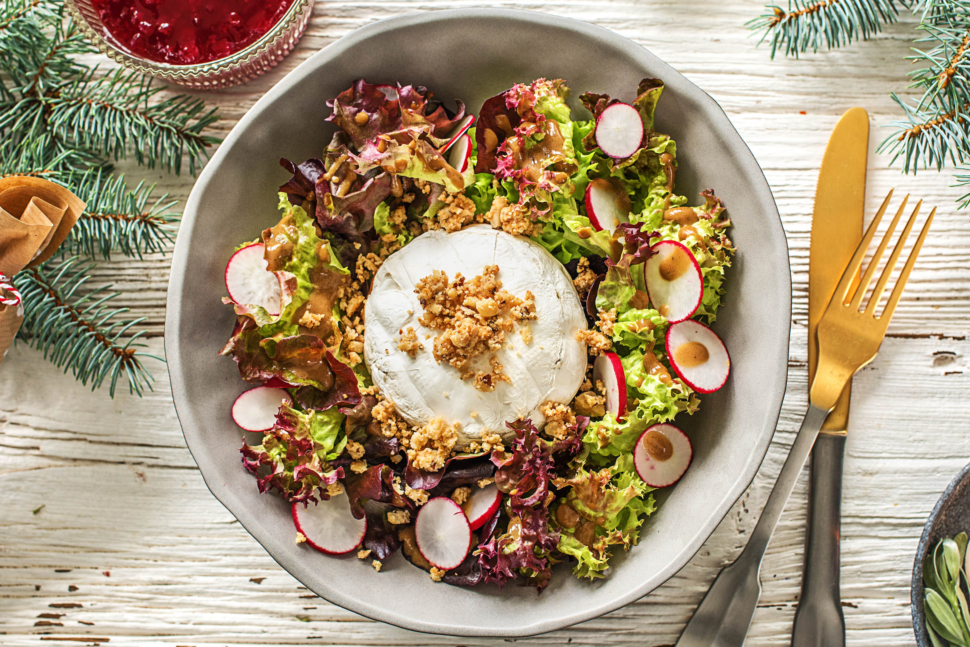 Gebackener Camembert mit Nusscrumble