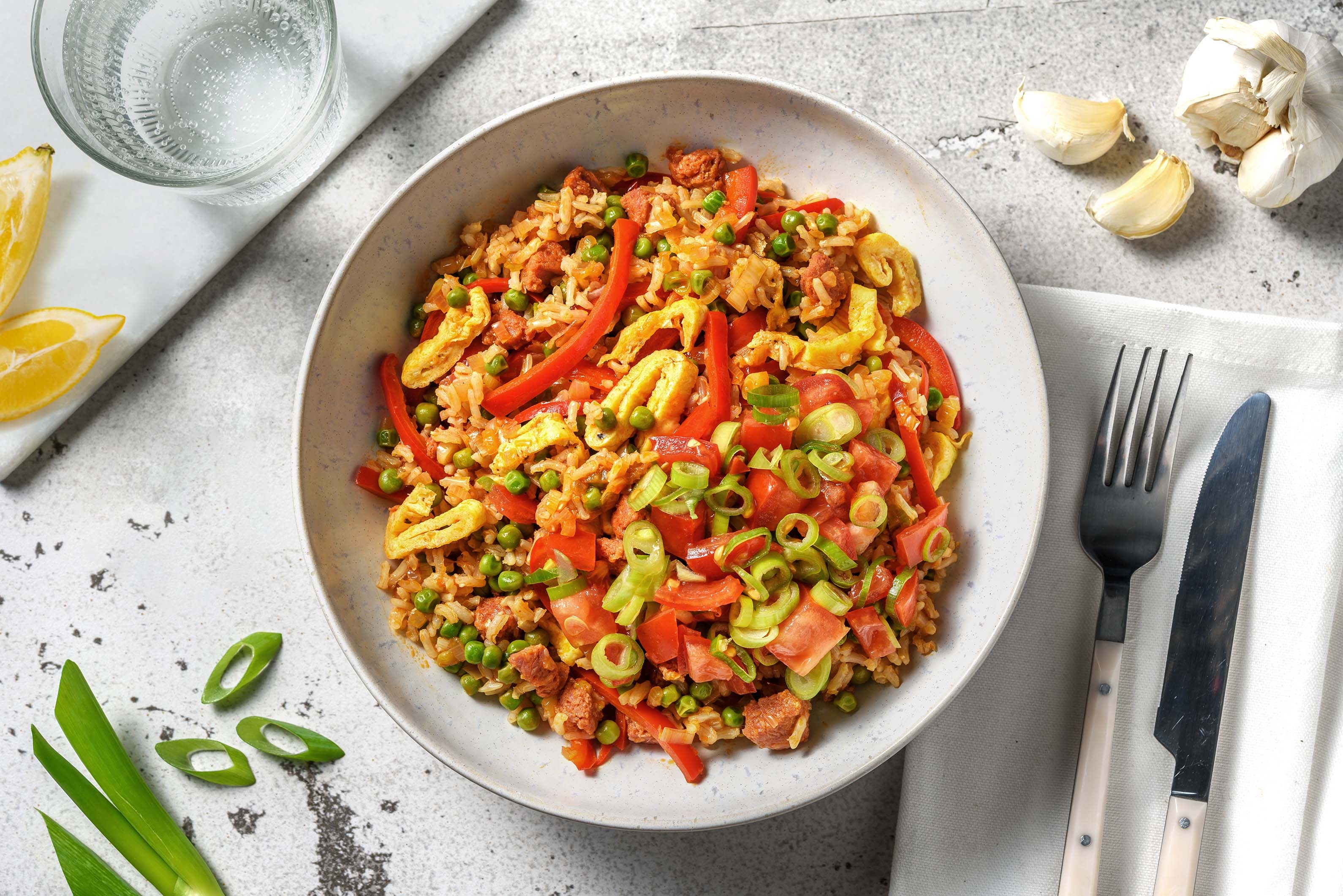 Riz brun aux légumes & chorizo à la péruvienne