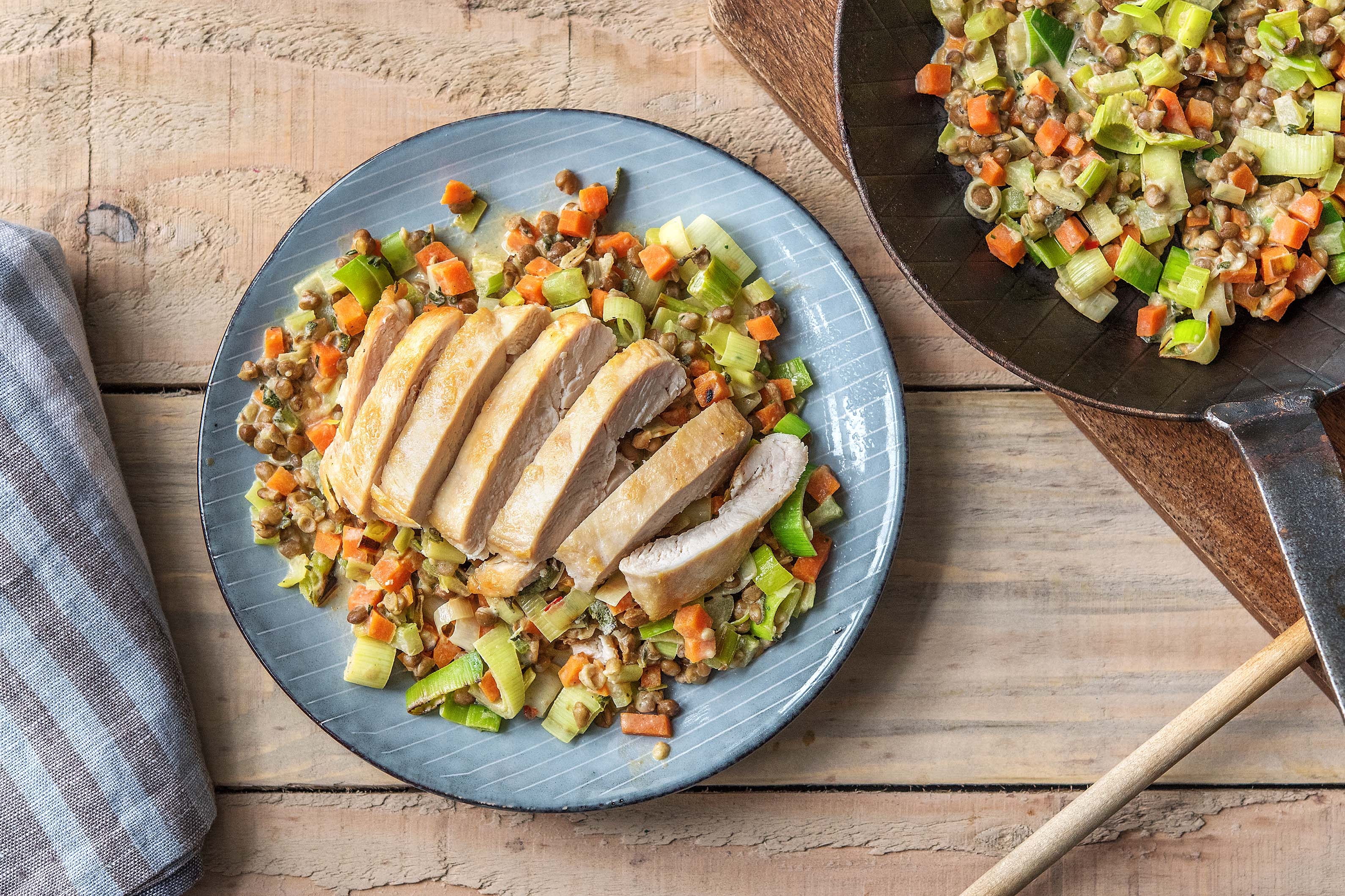 Gebratene Hähnchenbrust mit cremigem Lauch
