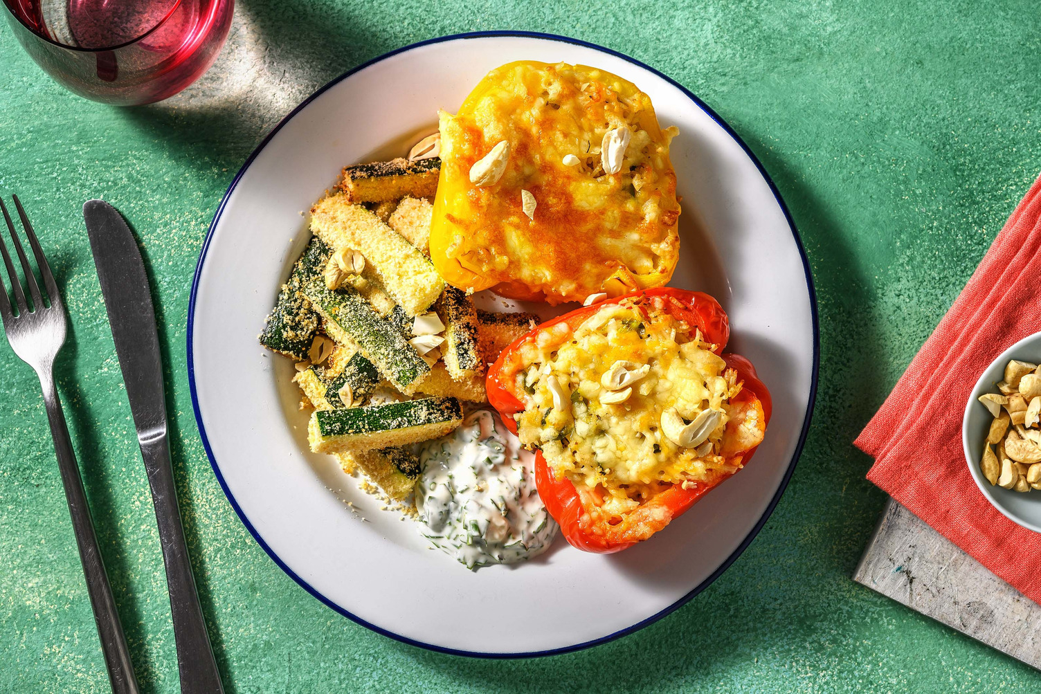 Gratinierte Paprika gefüllt mit Reis