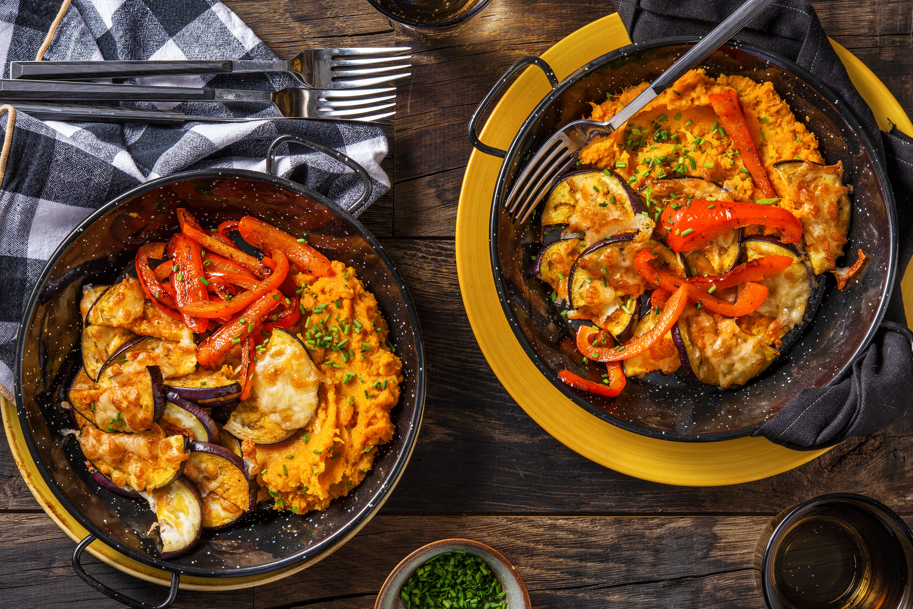 Gegratineerde aubergine met zoete-aardappelpuree