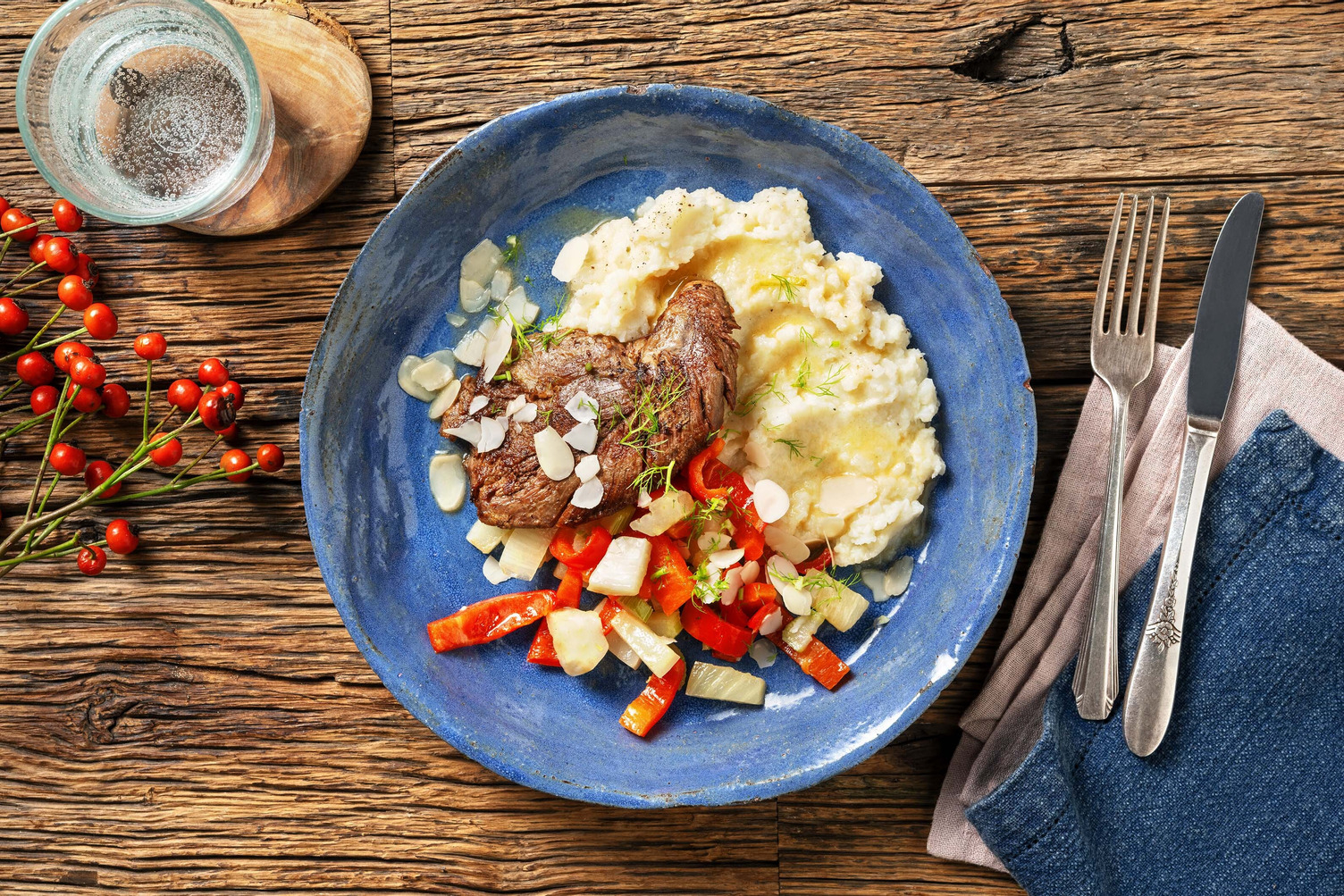 Gekonfijte eendenfilet op bloemkoolpuree