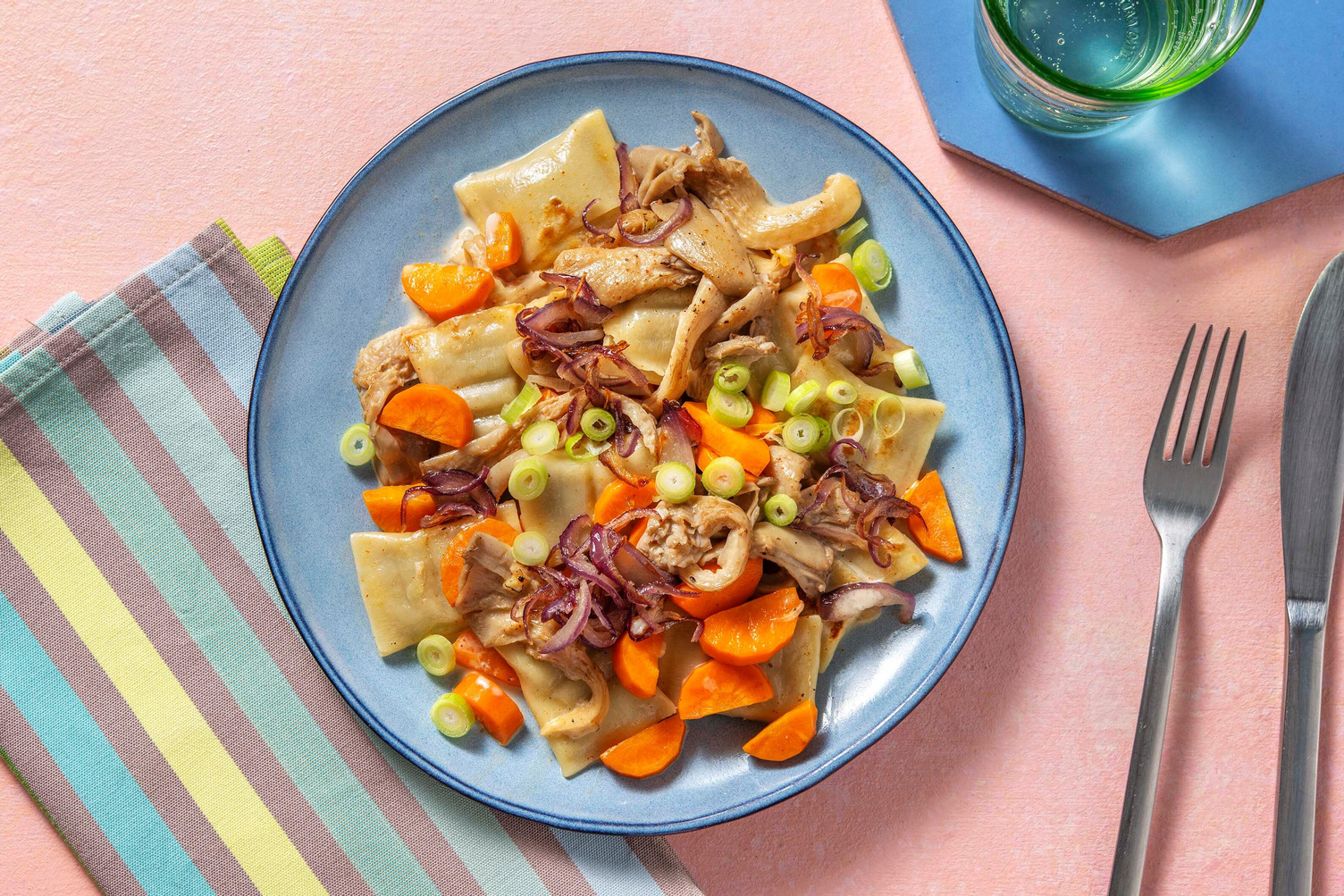 Gemüse-Maultaschen-Pfanne mit Austernpilzen