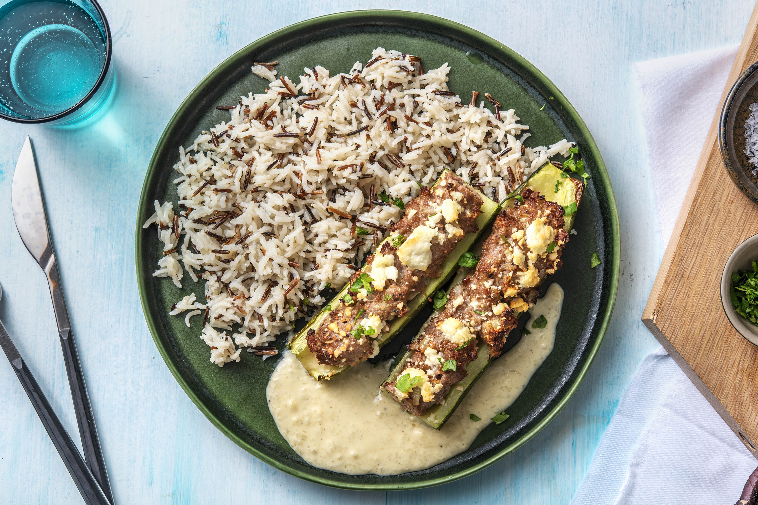 Geschmorte Gurke, gefüllt mit Hack