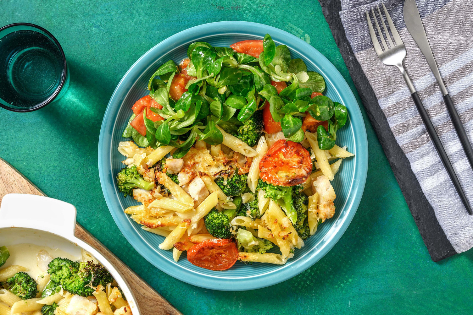 Gratin de pâtes à la crème, au colin et au brocoli