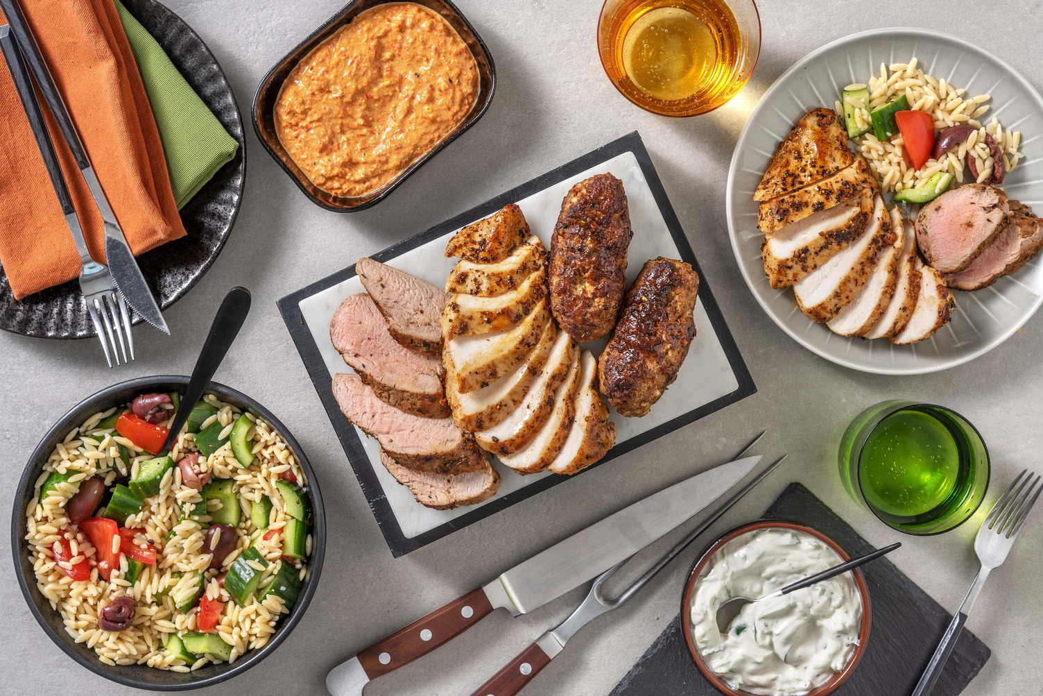 Griechische Grill-Platte mit zweierlei Souflaki