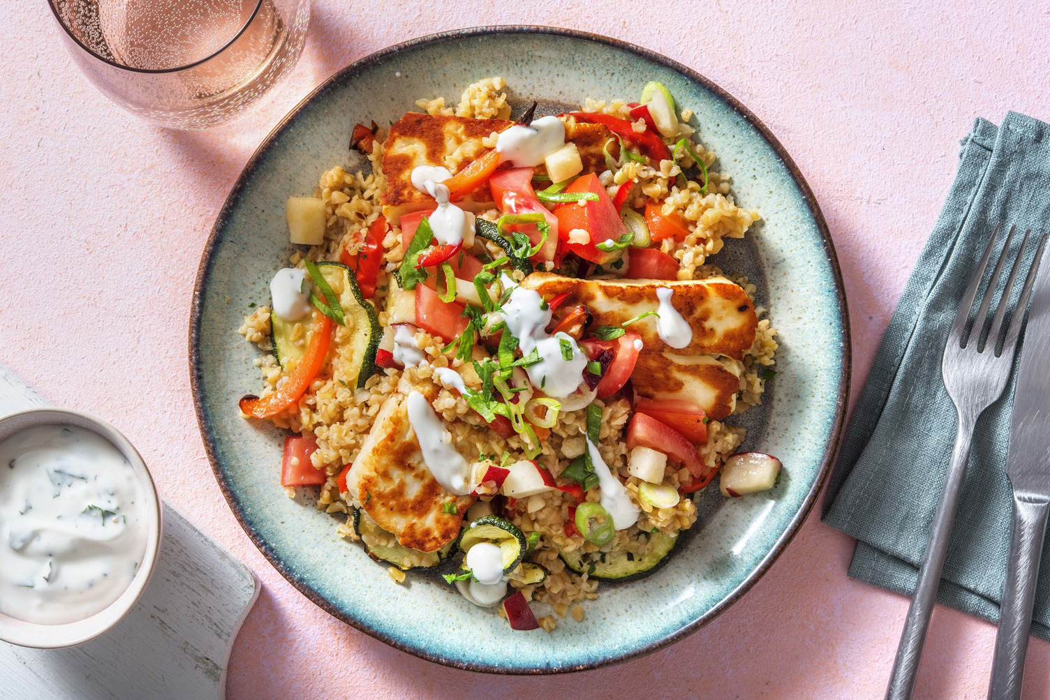 Halloumi mit Pflaumen-Chili-Salsa