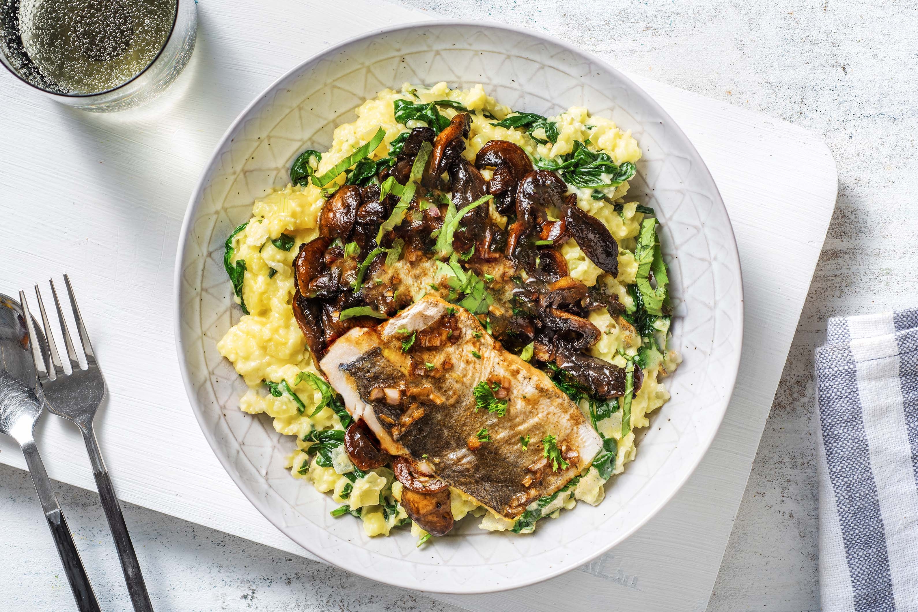 Filet de merlu au four et sauce soja-moutarde