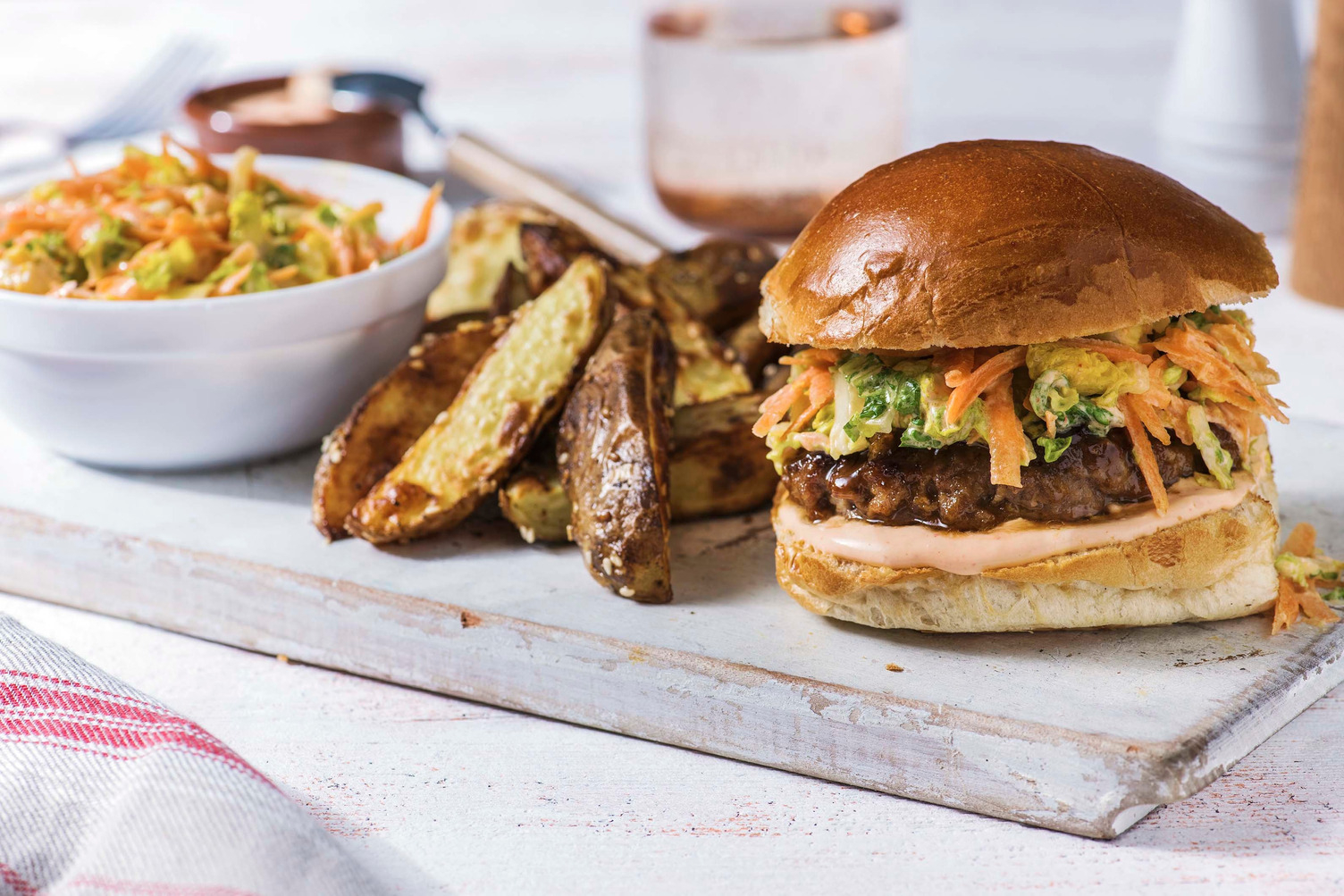 Honig-Teriyaki-Burger mit scharfer Mayo