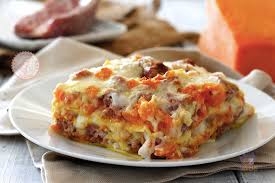 Lasagna con zucca e salsiccia