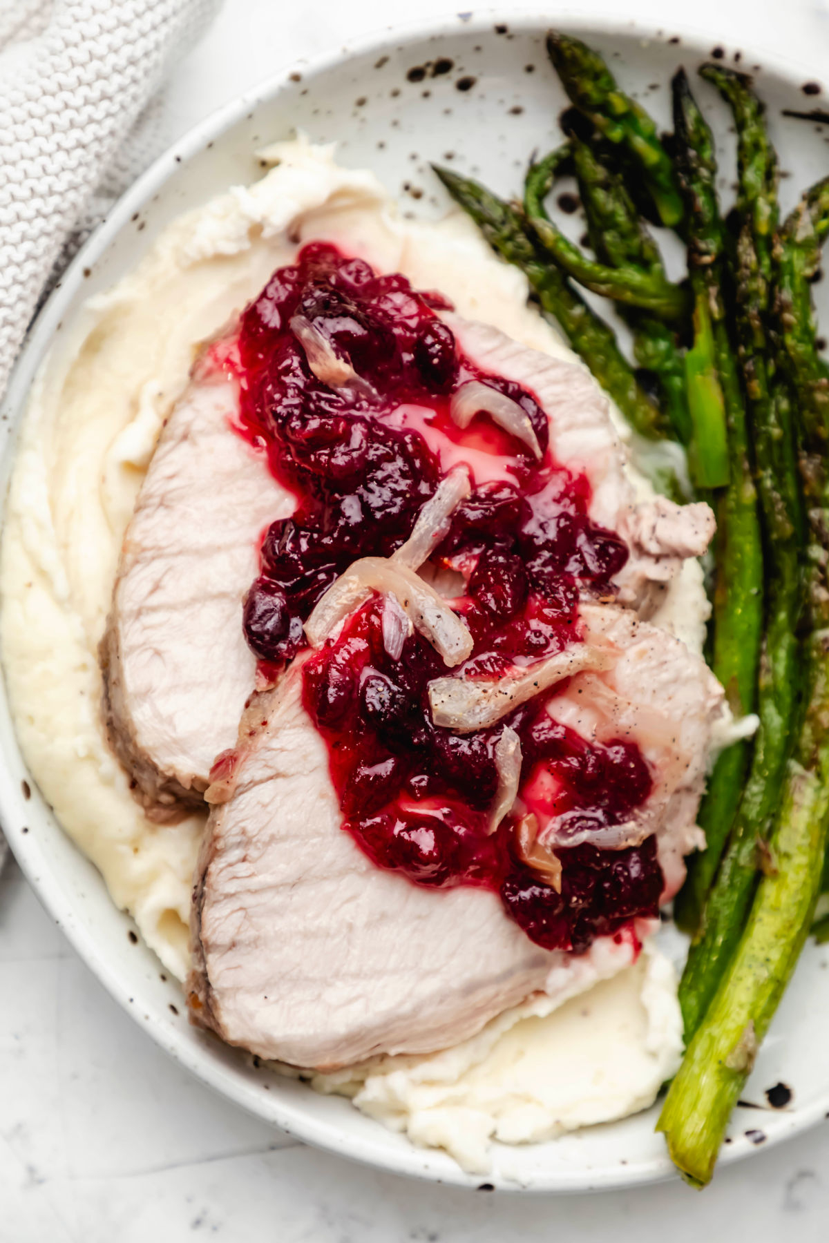 Filet de porc et compote à la rhubarbe