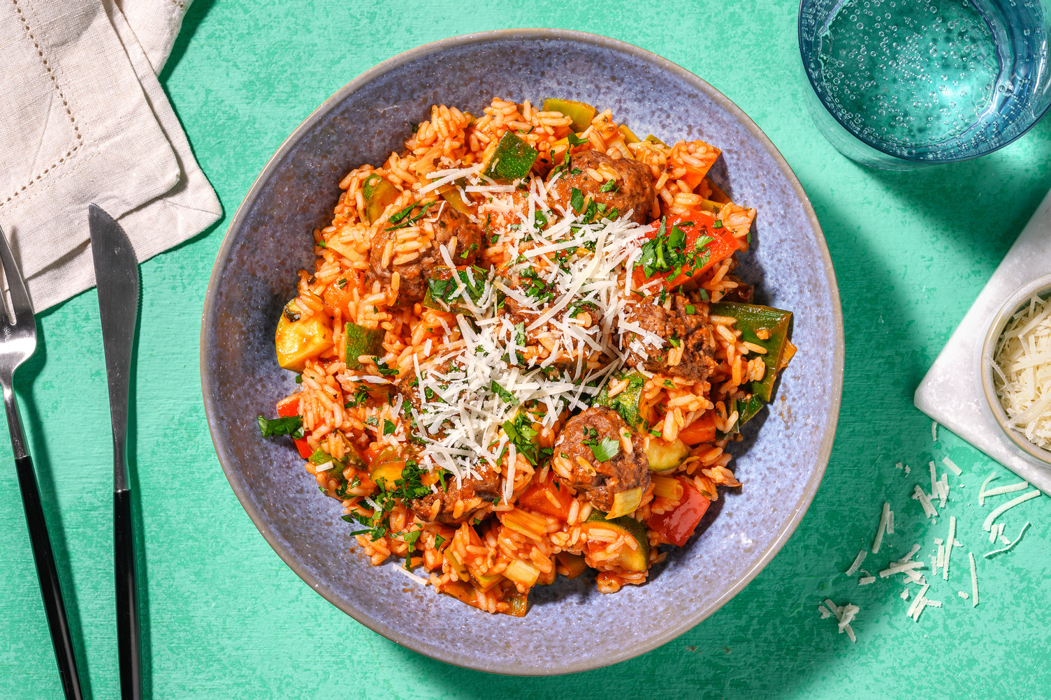 Italiaanse stijl tomatenrijst met gehaktballen