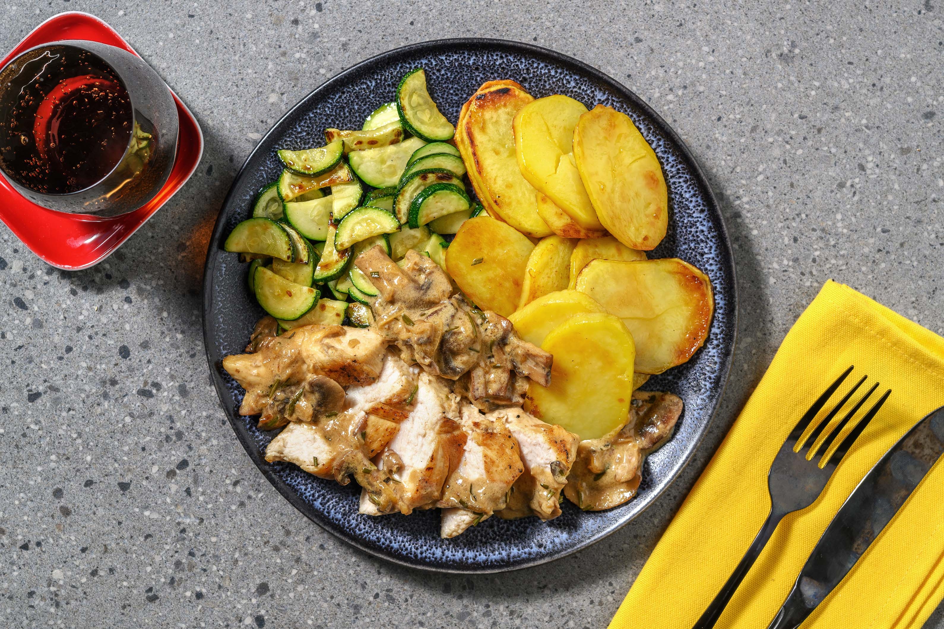 Filet de poulet en sauce crémeuse à la moutarde