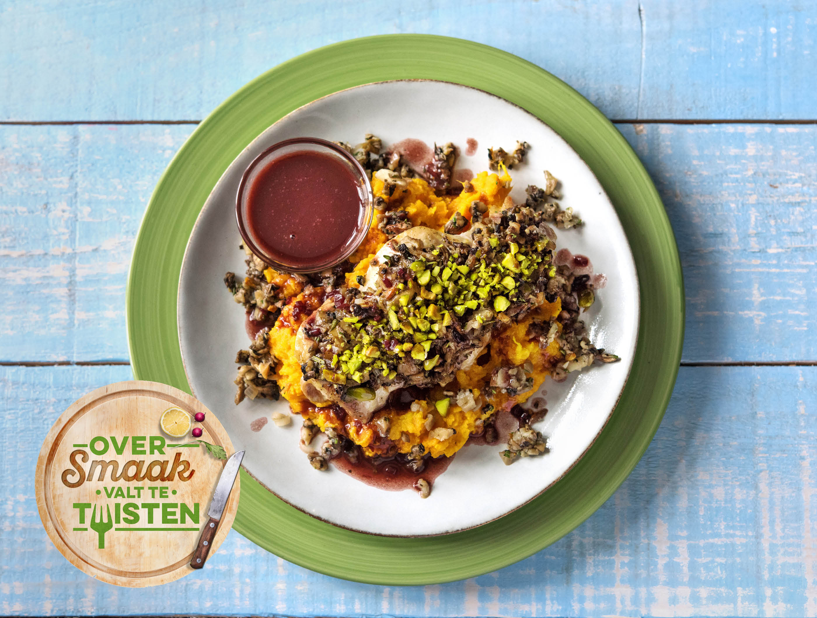 Kippendij met paddenstoelenmix, bataatcrème en rode wijnsaus