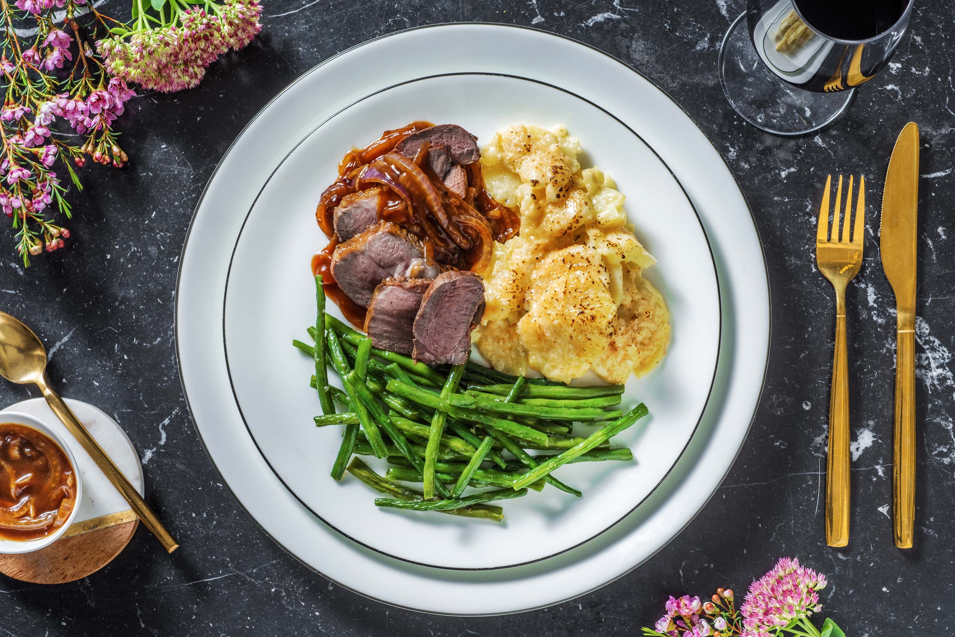 Rumsteak et sauce à l'échalote et thym