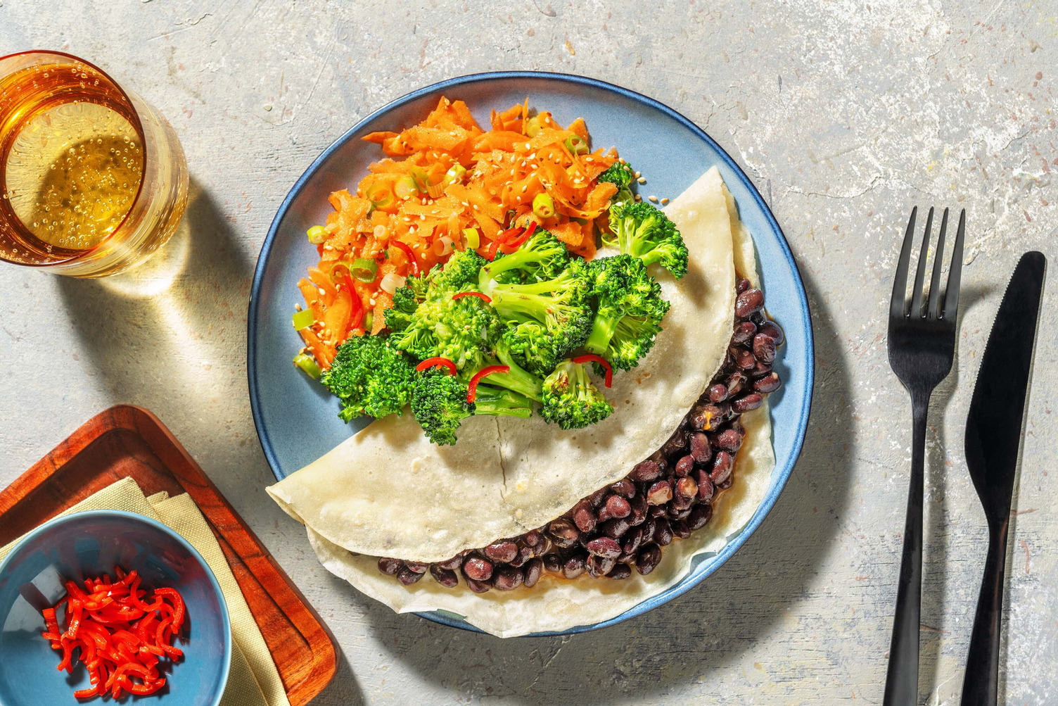 Kokos-Curry-Pfannkuchen mit Bohnenfüllung