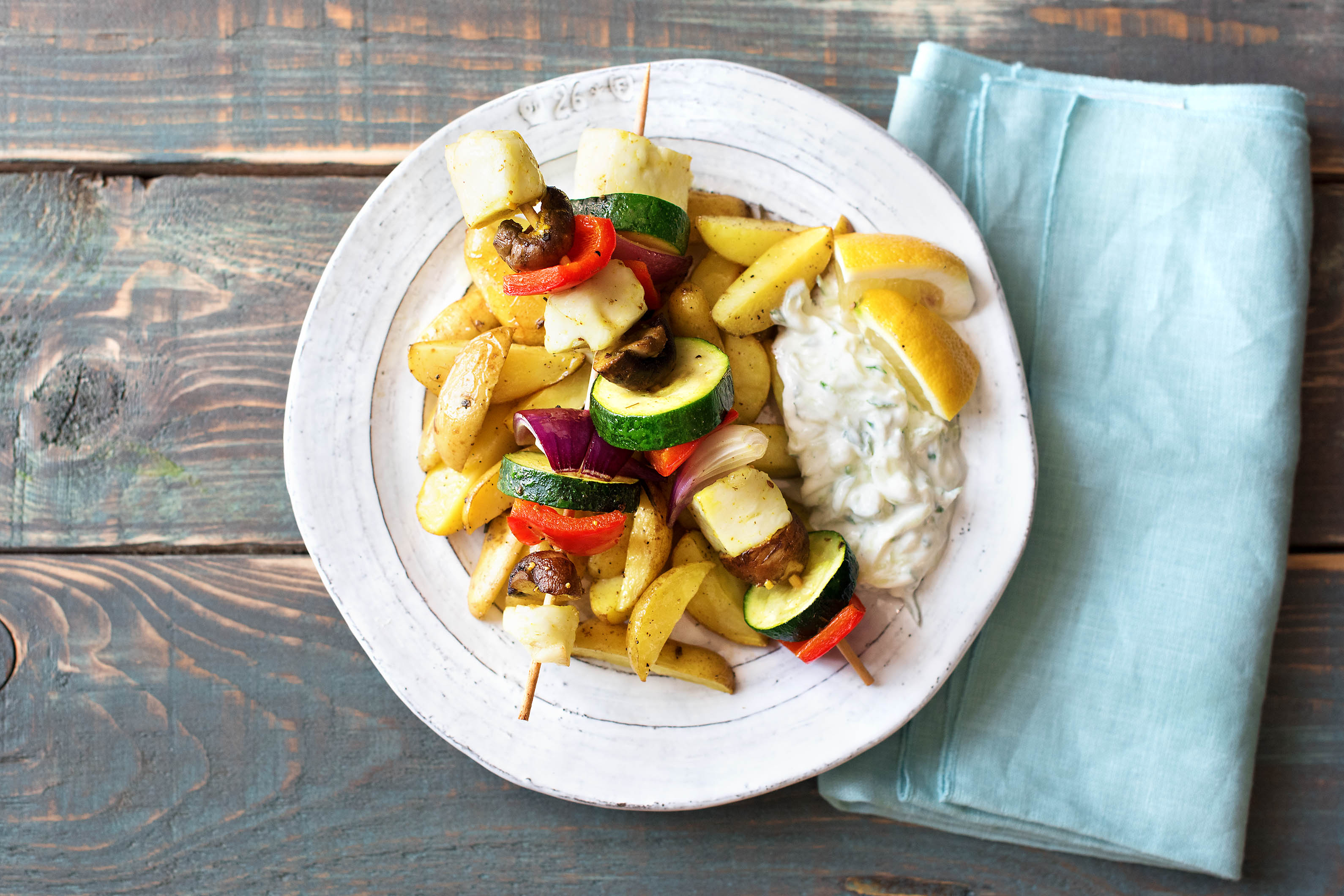 Köstliche Gemüse-Grillkäse-Spiessli