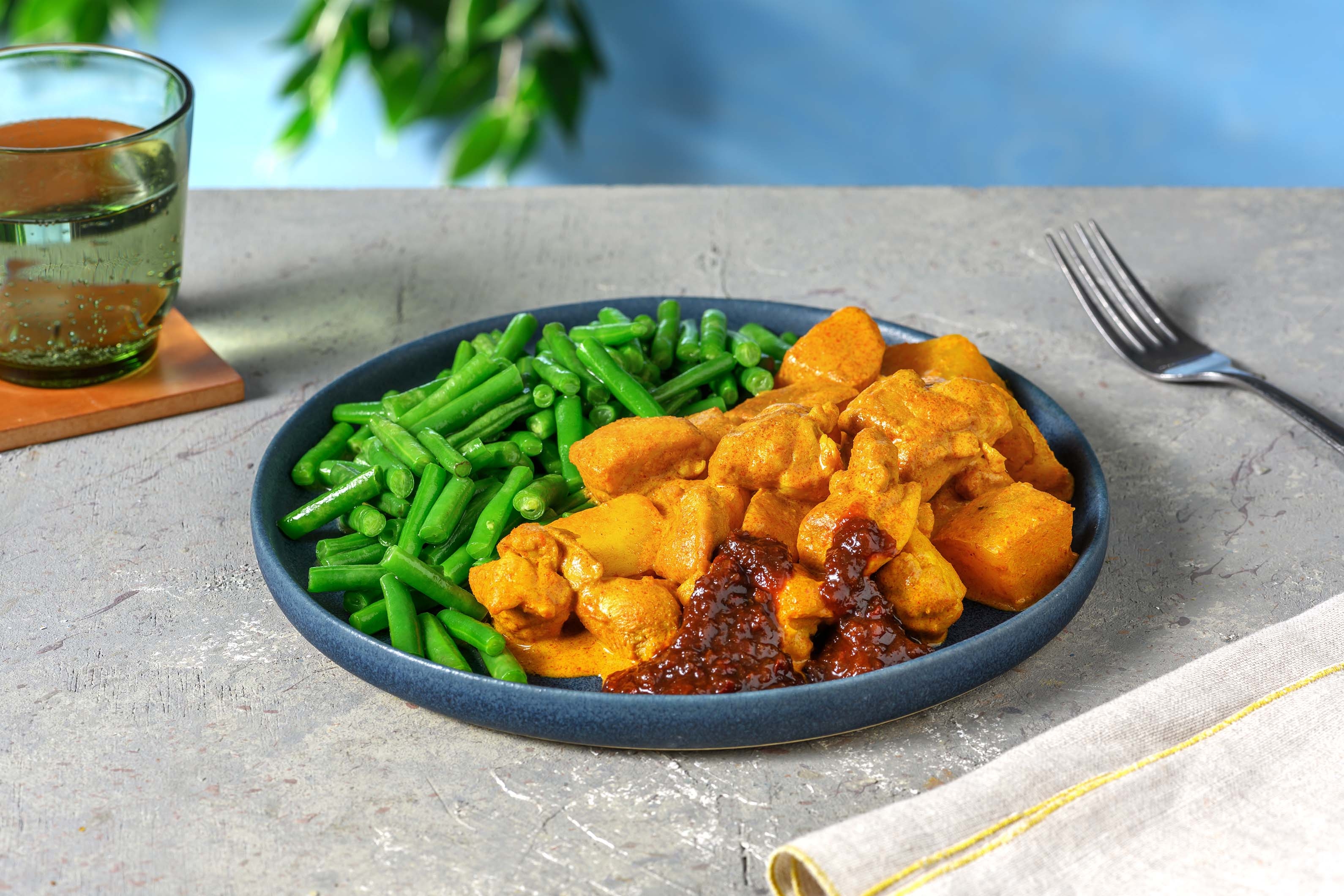 Poulet aux épices, haricots et pommes de terre