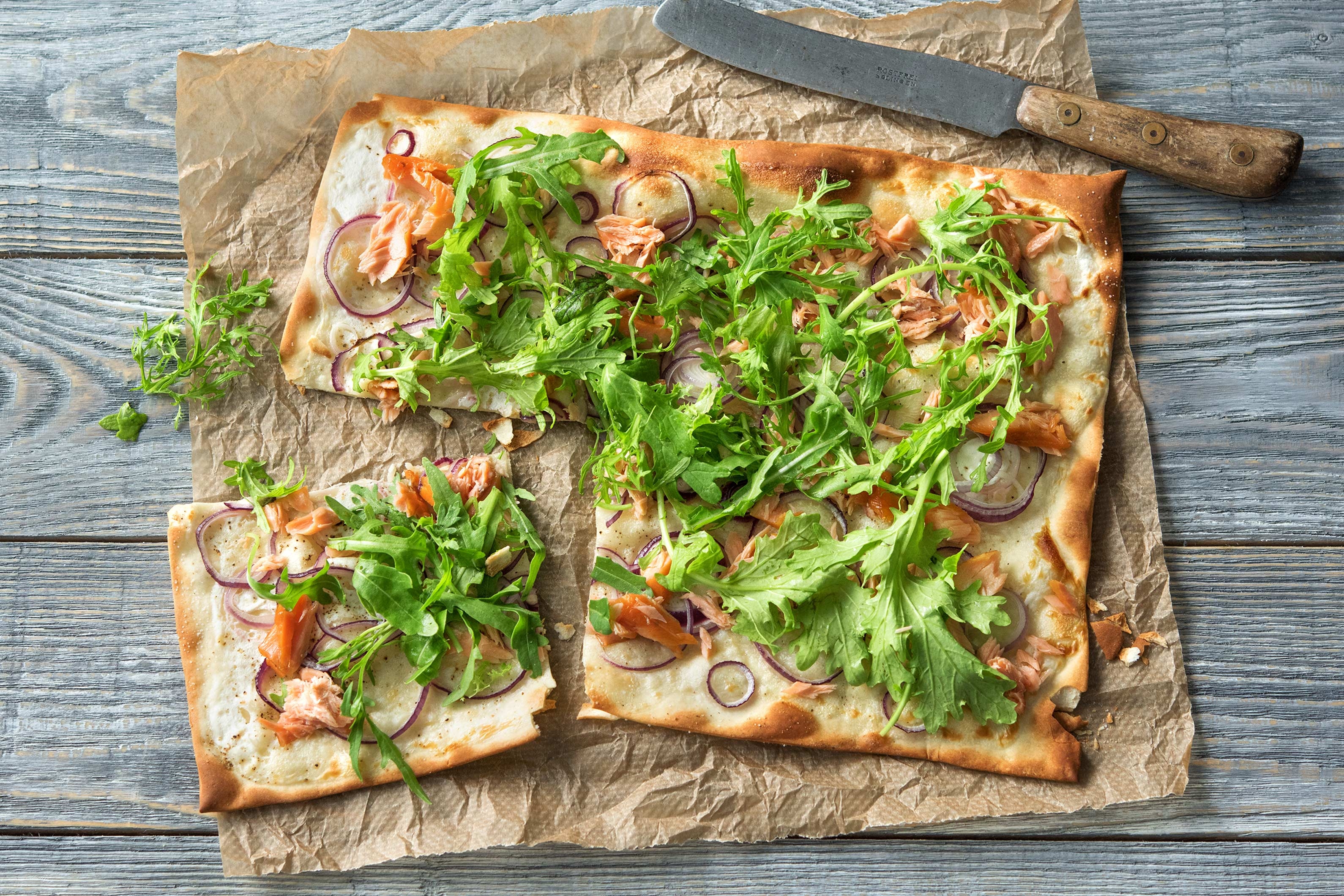 Lachs-Flammkuchen