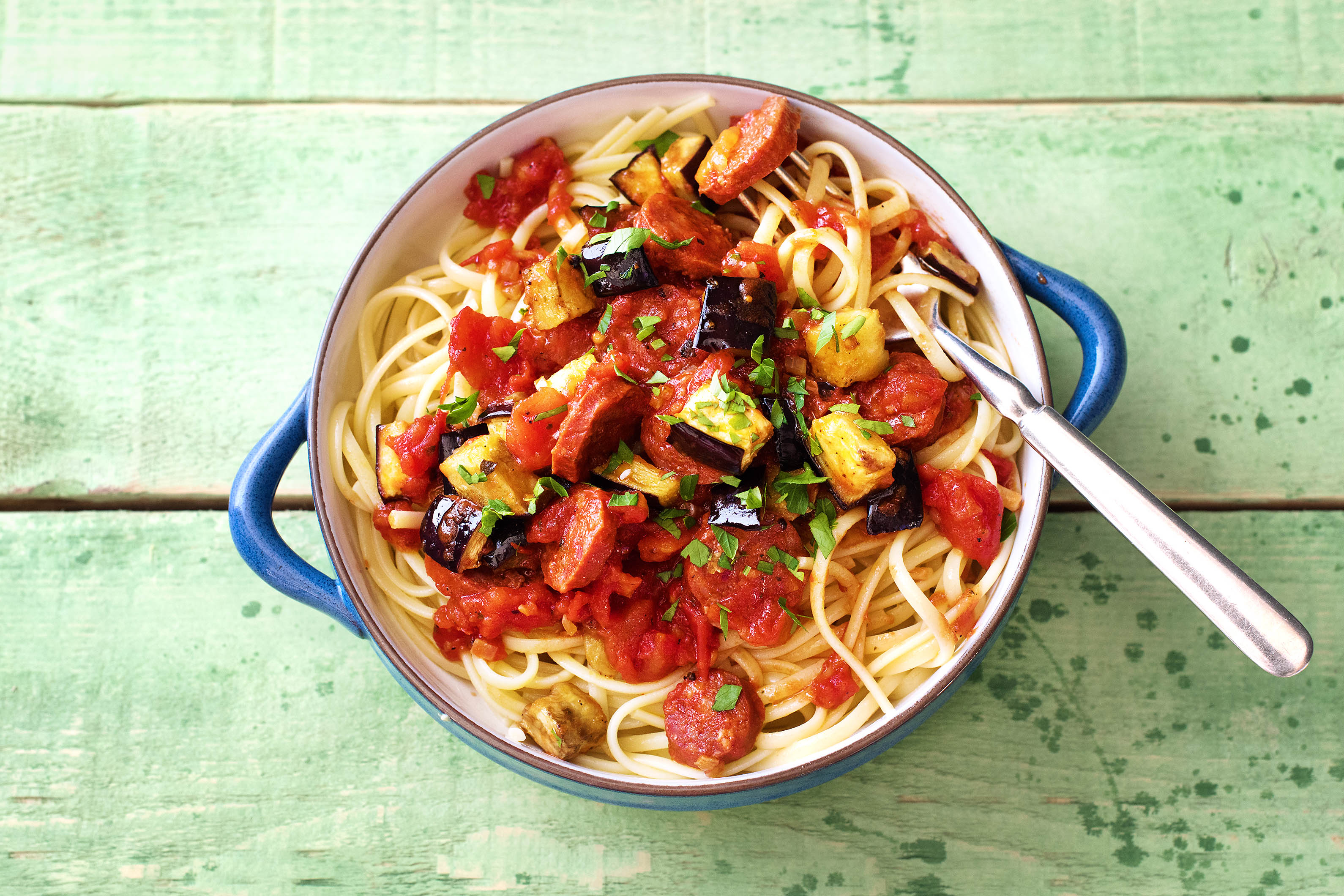 Linguini mit Tomaten-Auberginen-Soße