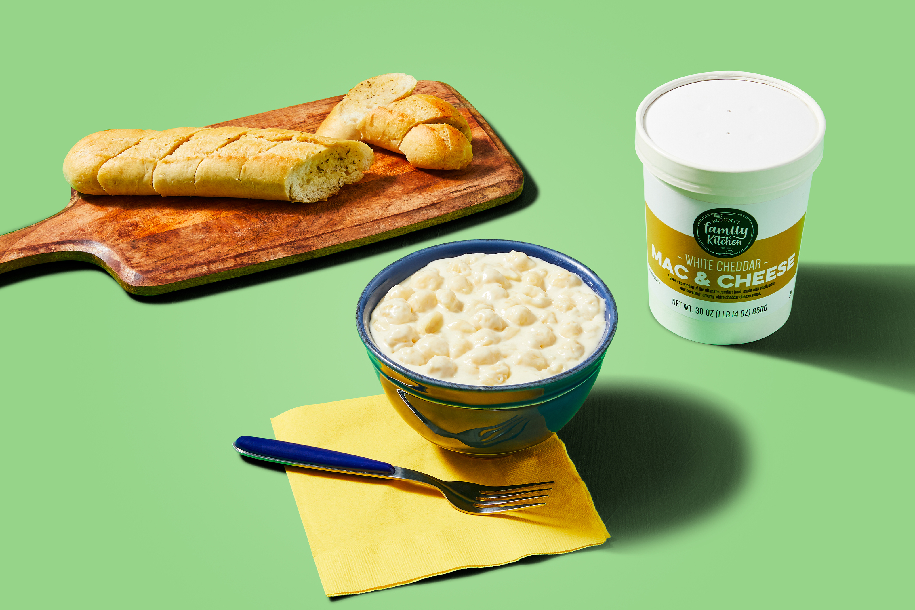 Mac & Cheese with Garlic Bread