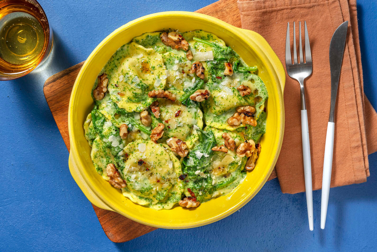 Maxi-Tortelli mit Pilzfüllung in Spinatrahm