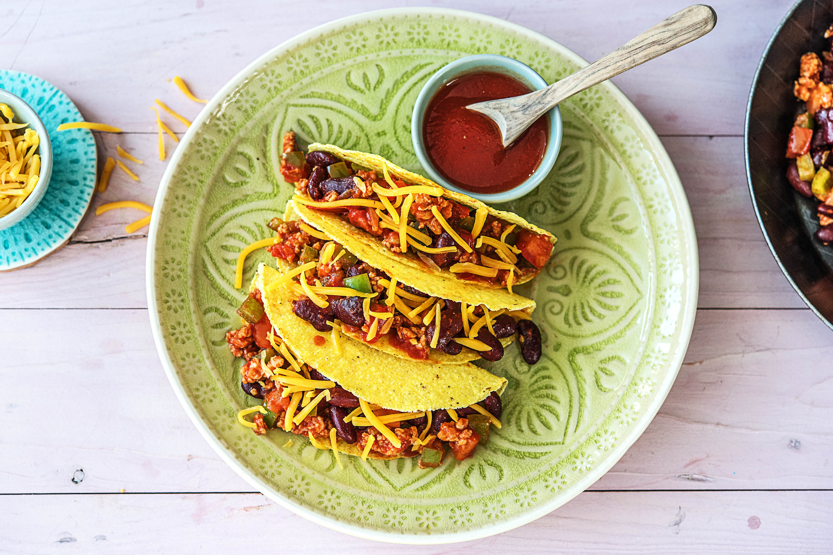 Mexicaanse taco's gevuld met kipgehakt