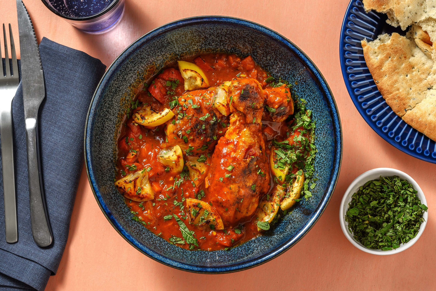 Stoofpot van kipdrumsticks met gekaramelliseerde citroen