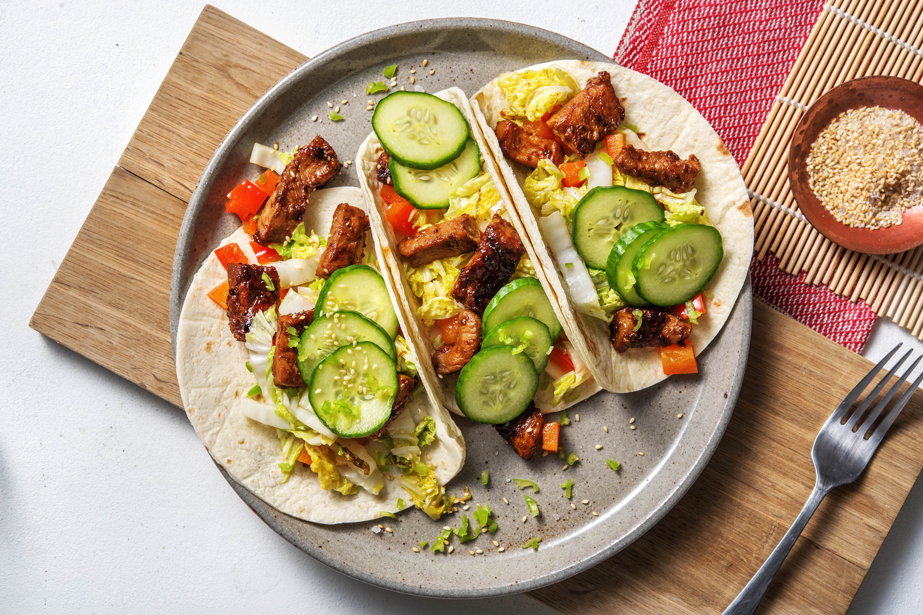 Mini-tortilla's met varkenshaaspuntjes