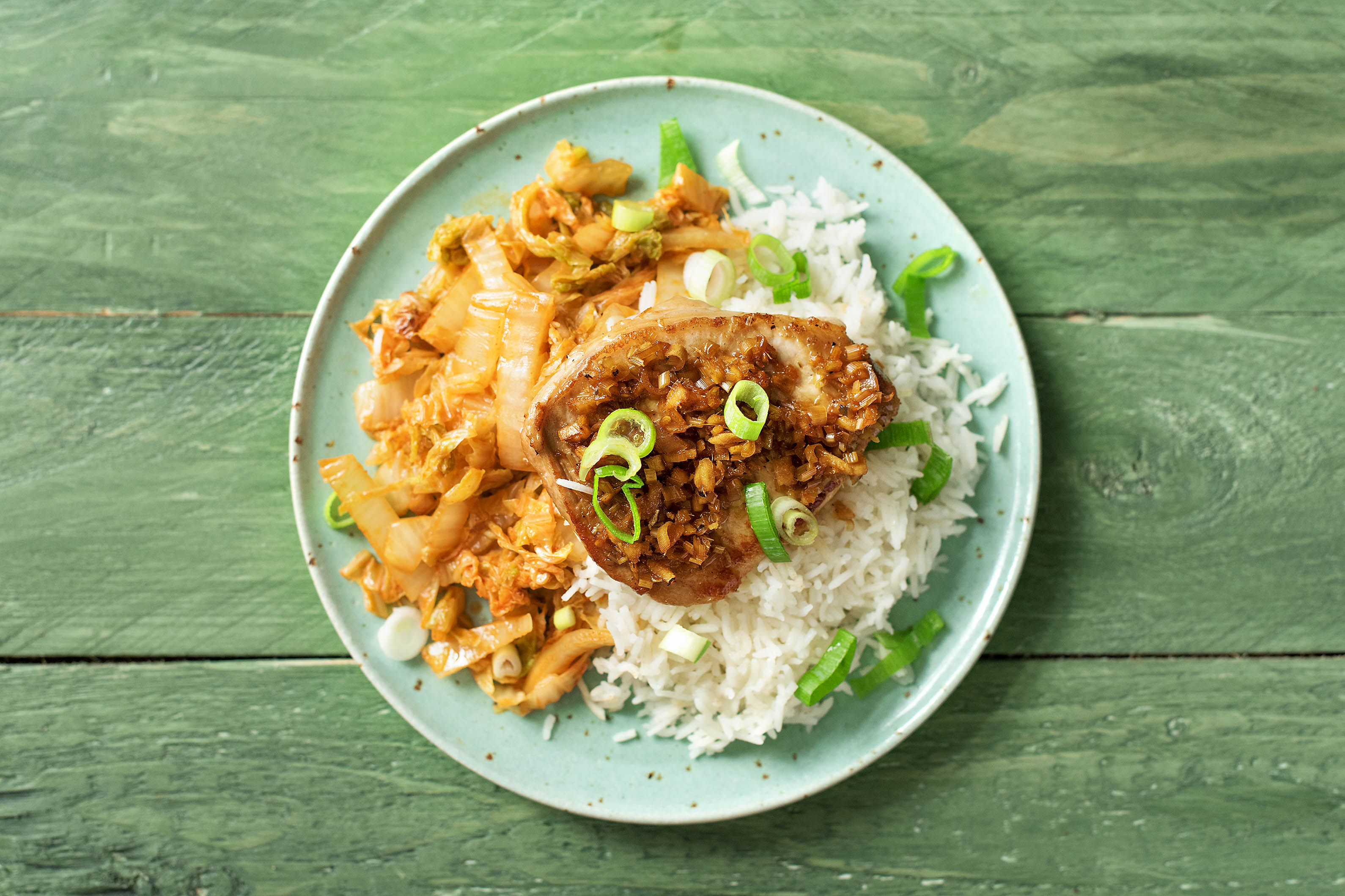 Mit Zitronengras und Ingwer glasierte Schweinesteaks