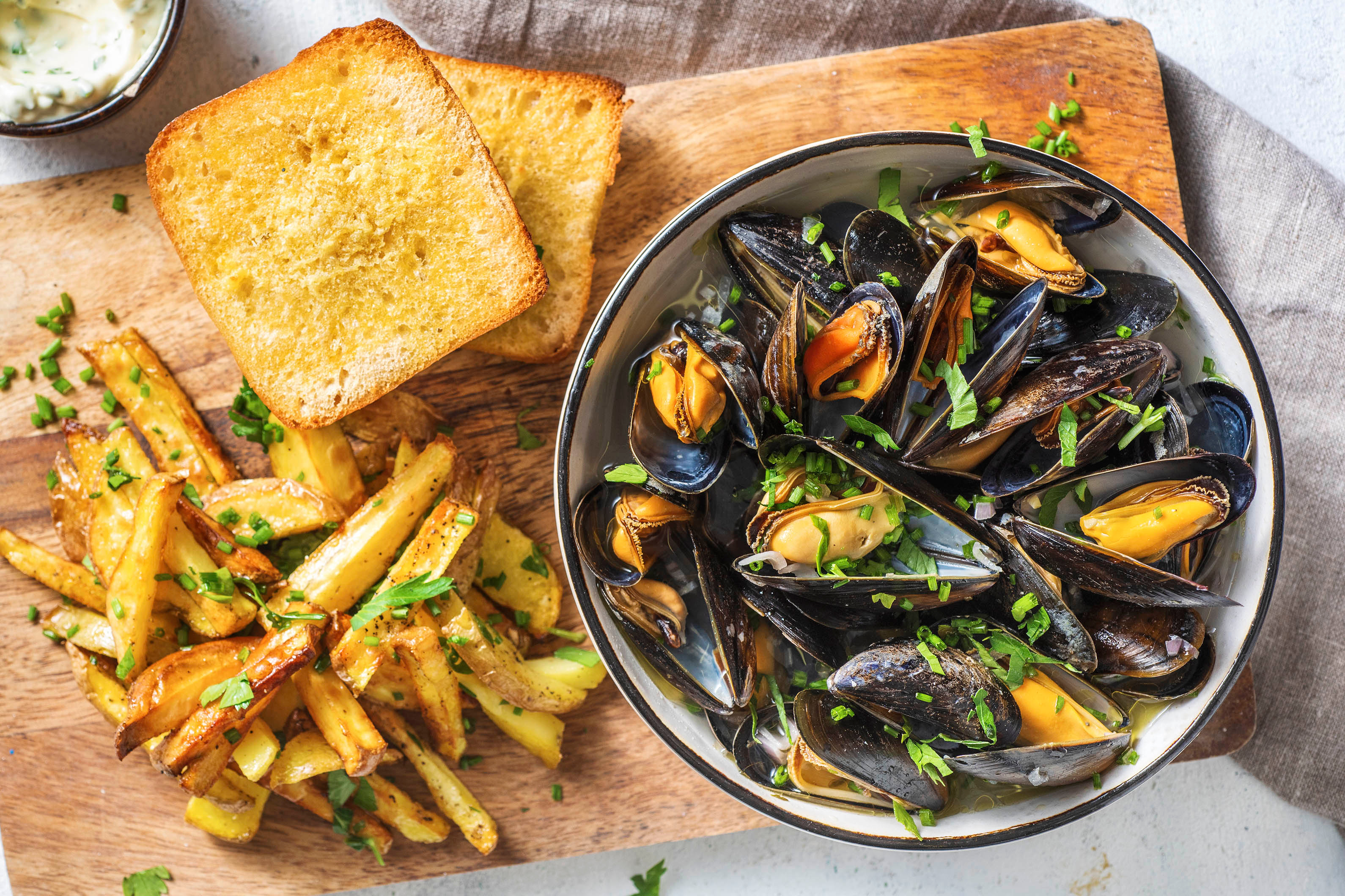 Mussels in Shallot Broth