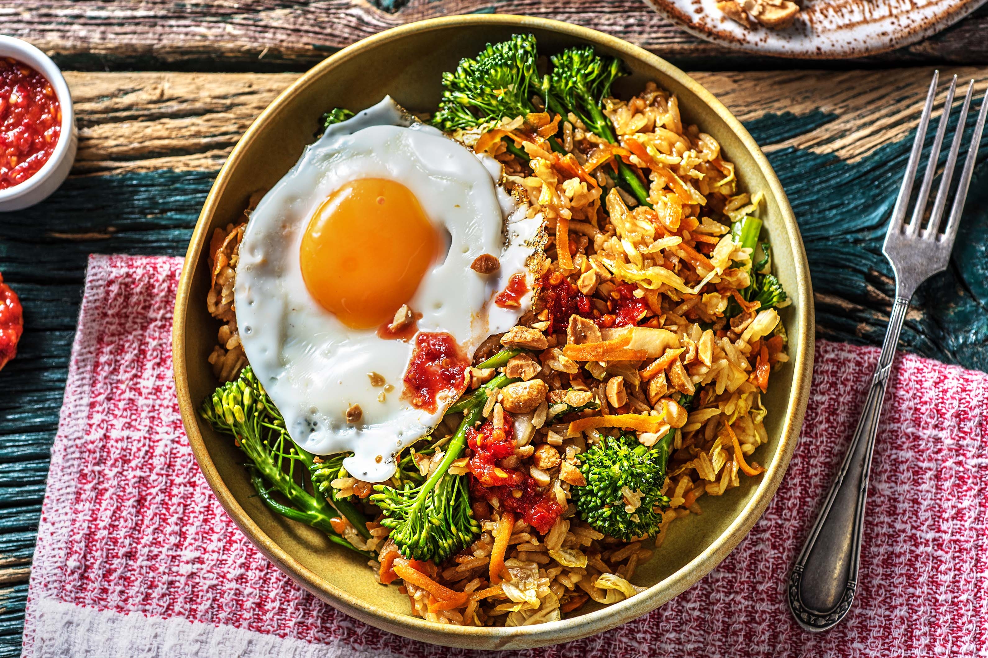 Nasi Goreng! Indonesisches Reisgericht