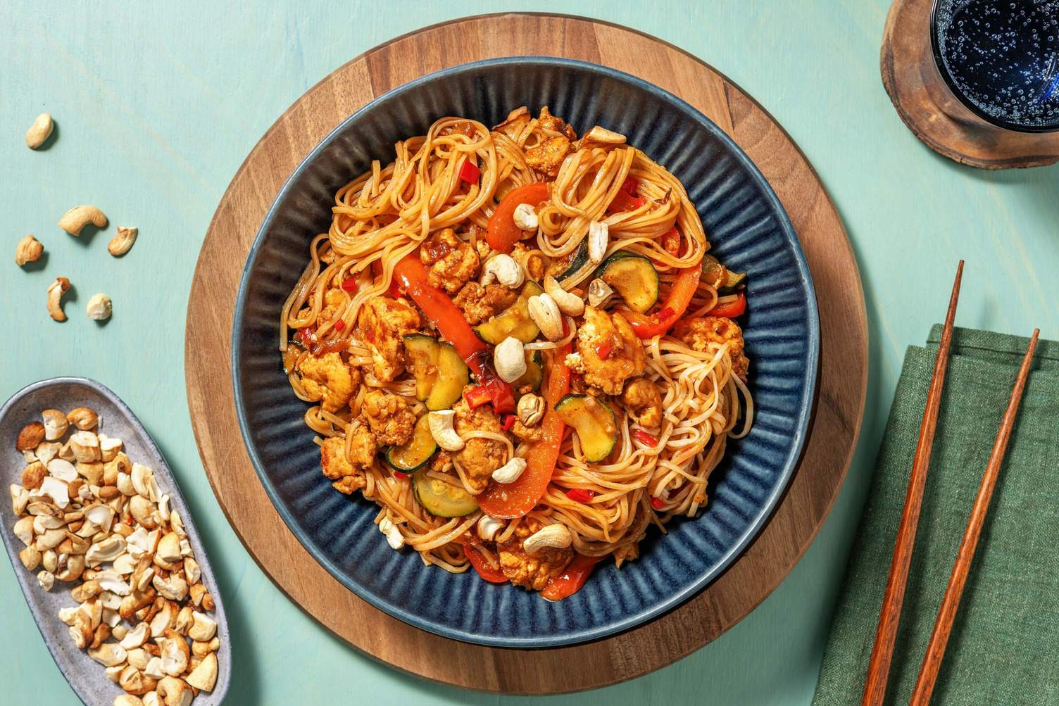 Mihoen met kipgehakt en Aziatische saus