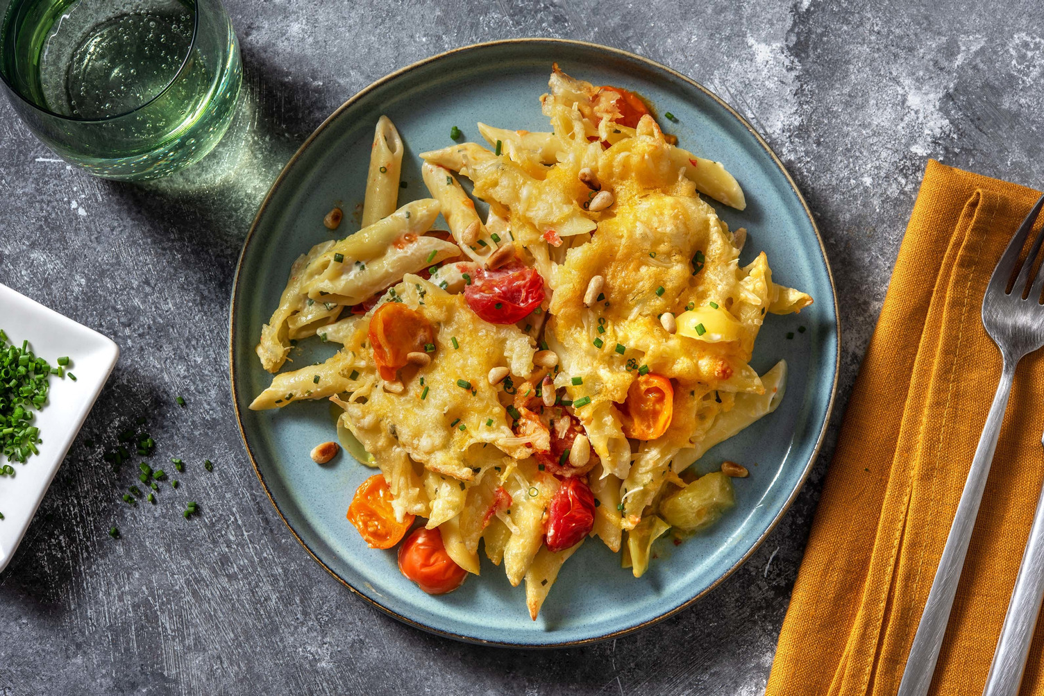 Nudelauflauf mit bunten Cherry-Tomaten