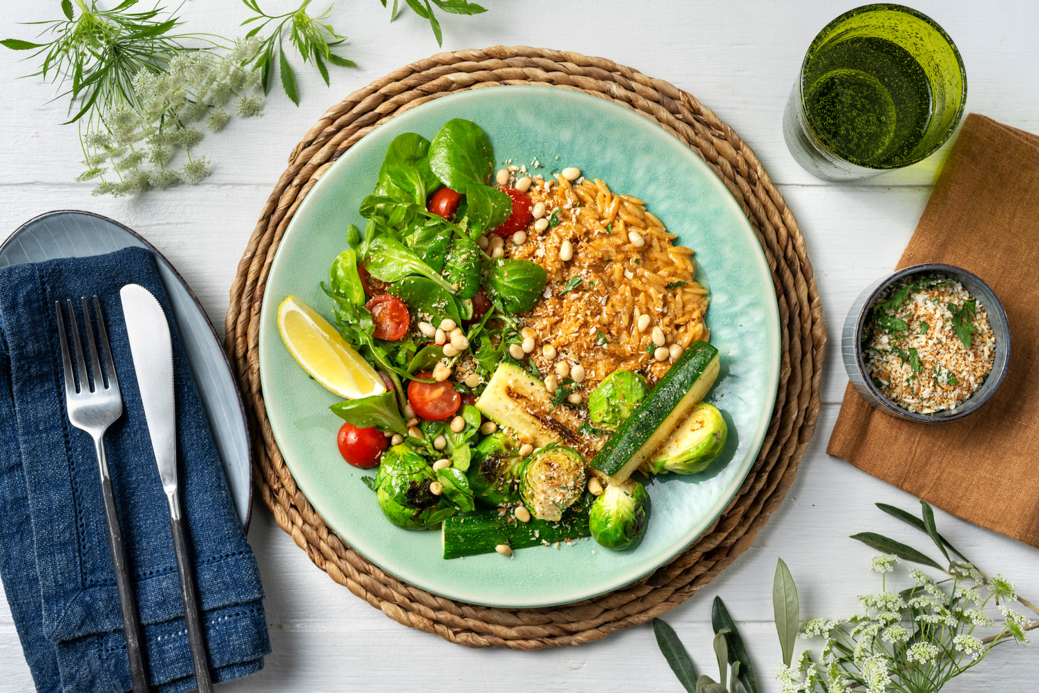 Orzo met geroosterde courgette en spruiten