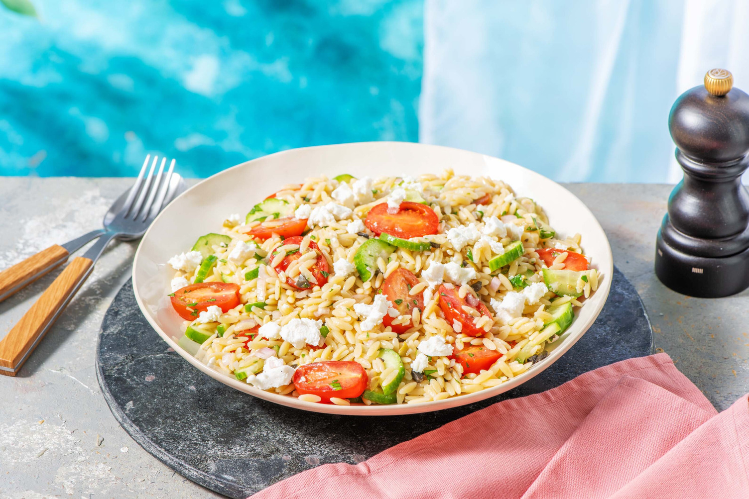 Salade d’orzo à savourer en plein air