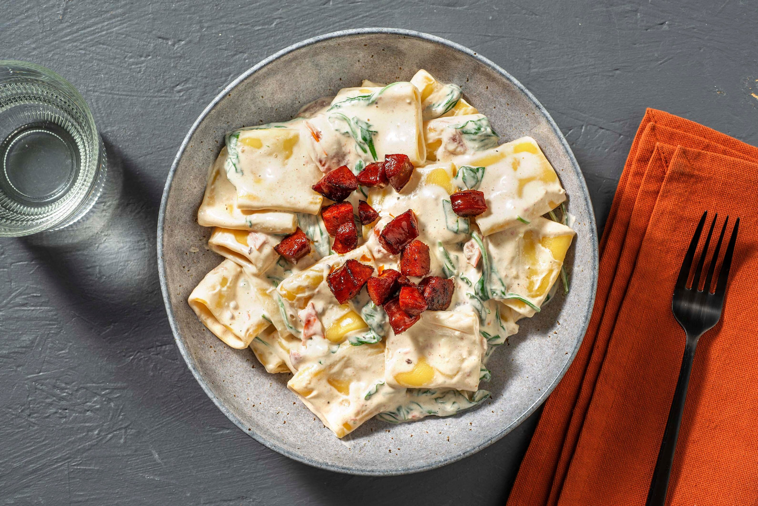 Paccheri-Pasta mit Cremesauce