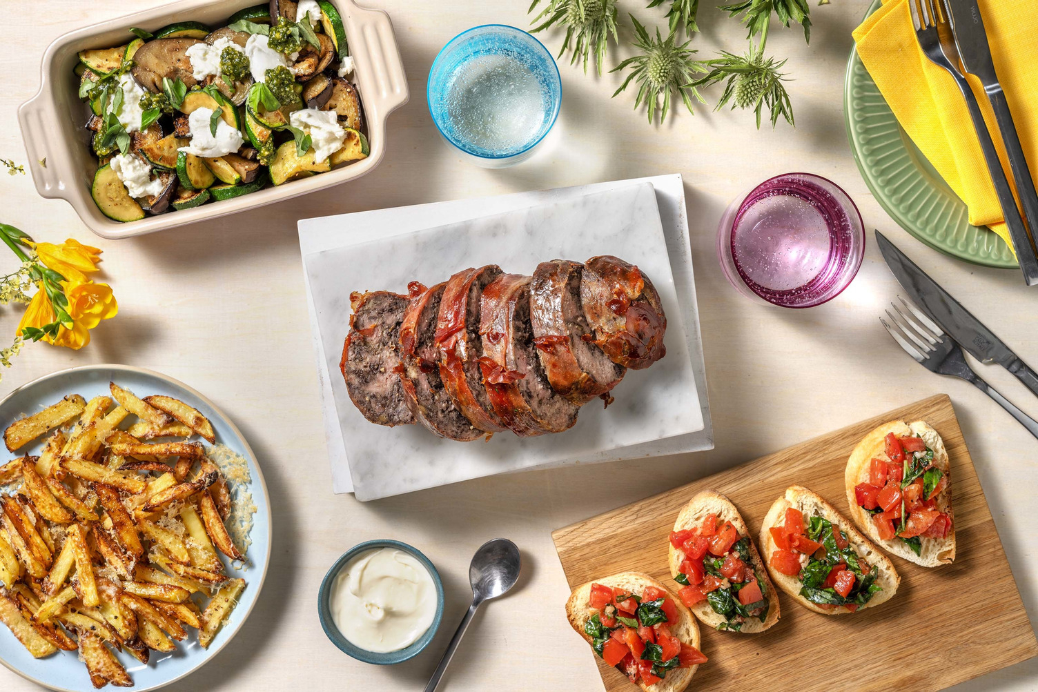 Gehaktbrood met serranoham en bruschetta