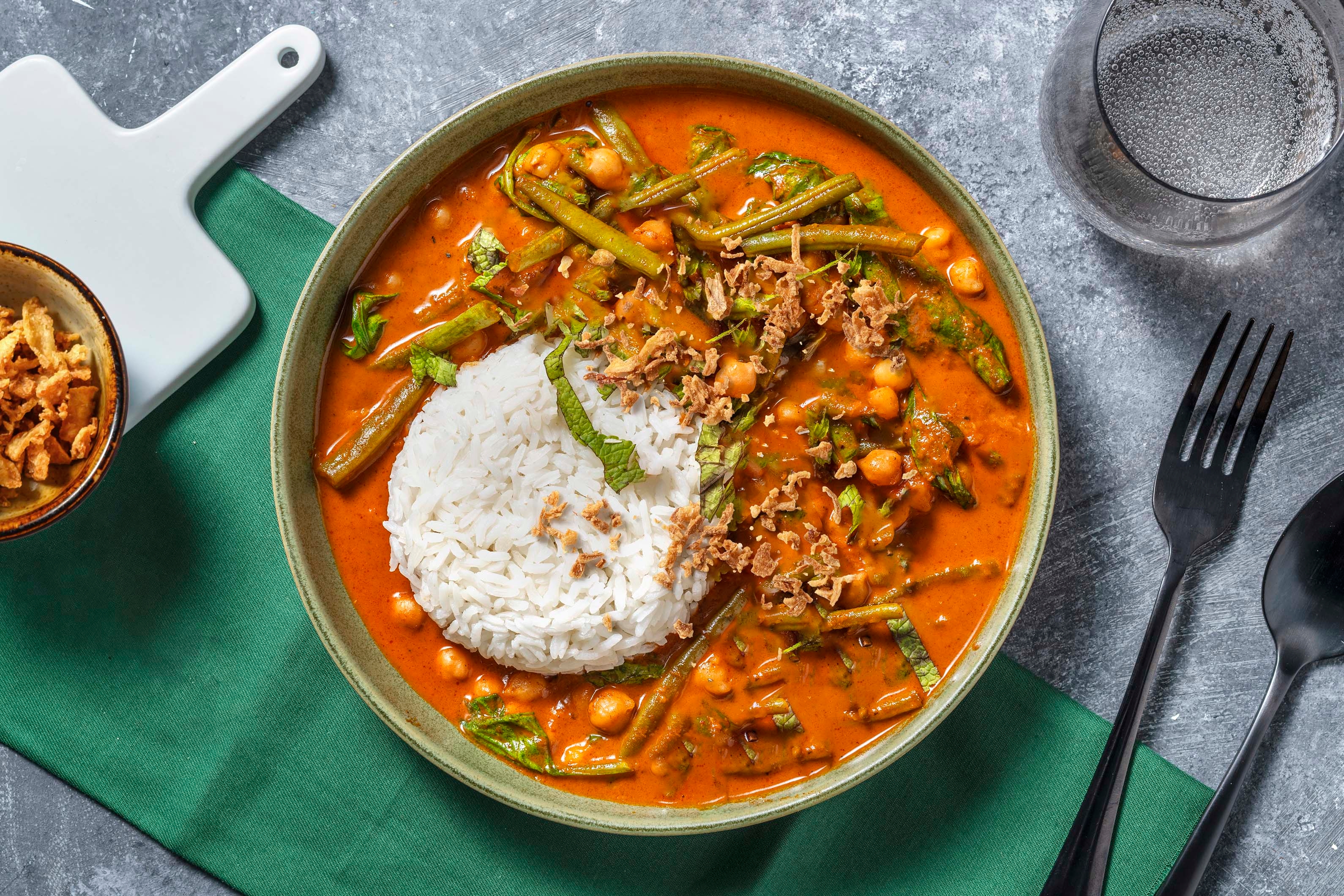 Pittige kokoscurry met sperziebonen