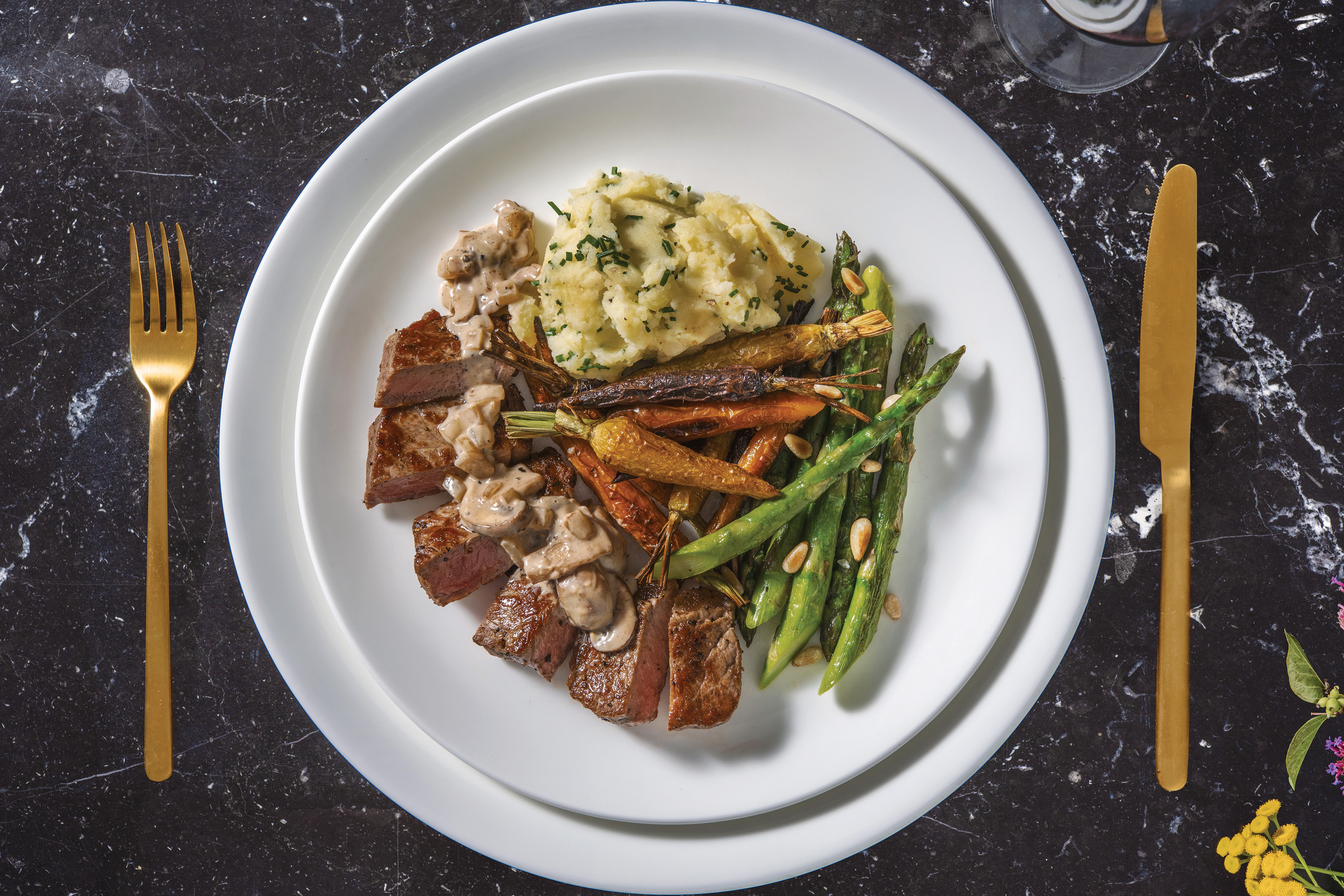 Sirloin Steak & Creamy Truffle-Mushroom Sauce